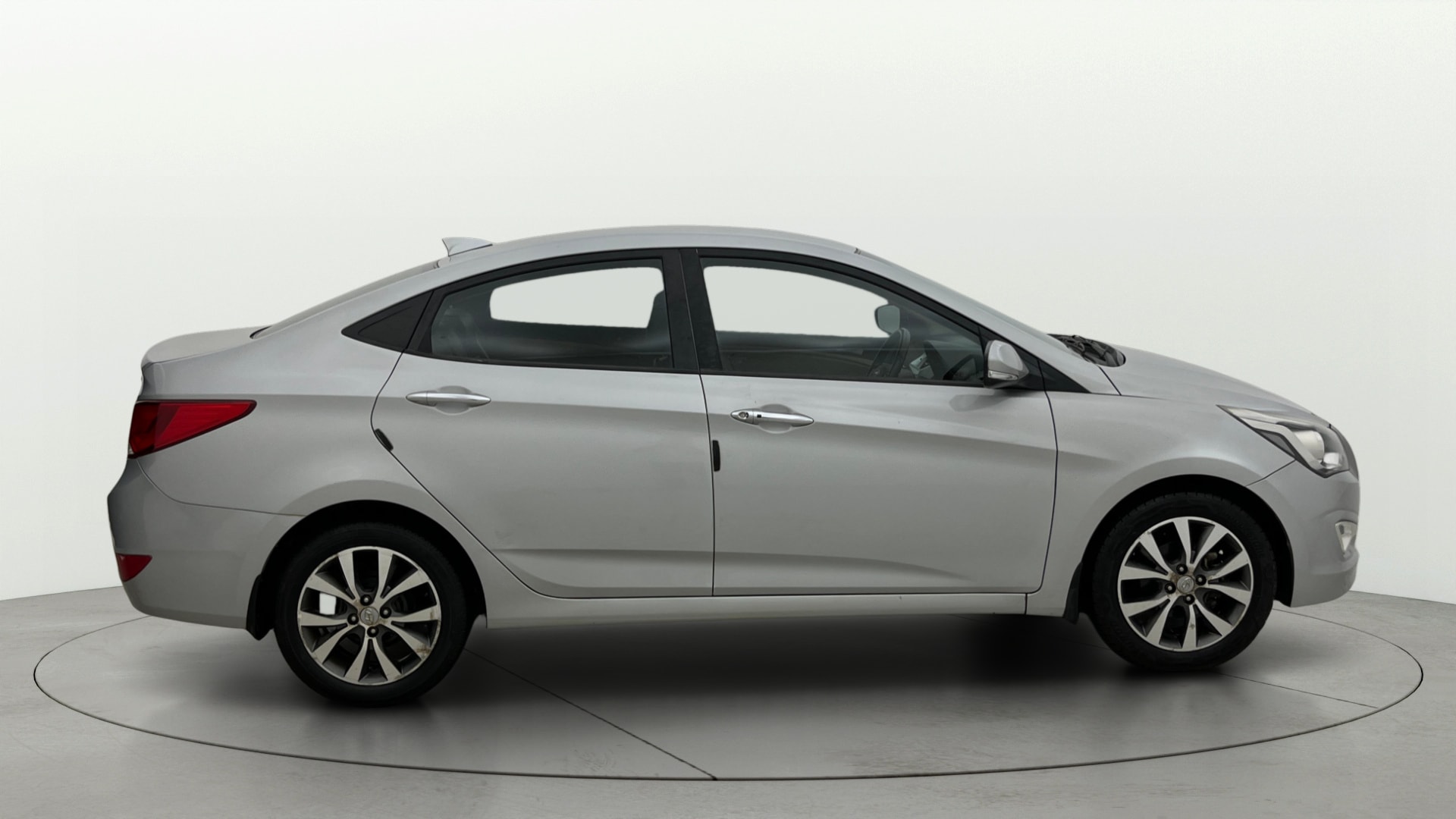 View 2017 Hyundai Verna 1.6 VTVT SX (O) Image 9 Used 2017 Hyundai Verna 1.6 VTVT SX (O) Image 9