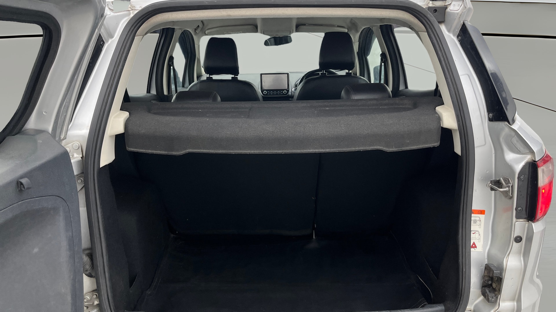 View 2018 Ford EcoSport 1.5 TDCi Diesel Ambiente BS IV Image 39 Used 2018 Ford EcoSport 1.5 TDCi Diesel Ambiente BS IV Image 39