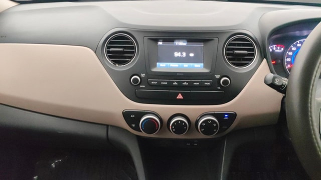 View Hyundai Grand i10 Image 30 Used Hyundai Grand i10 Image 30
