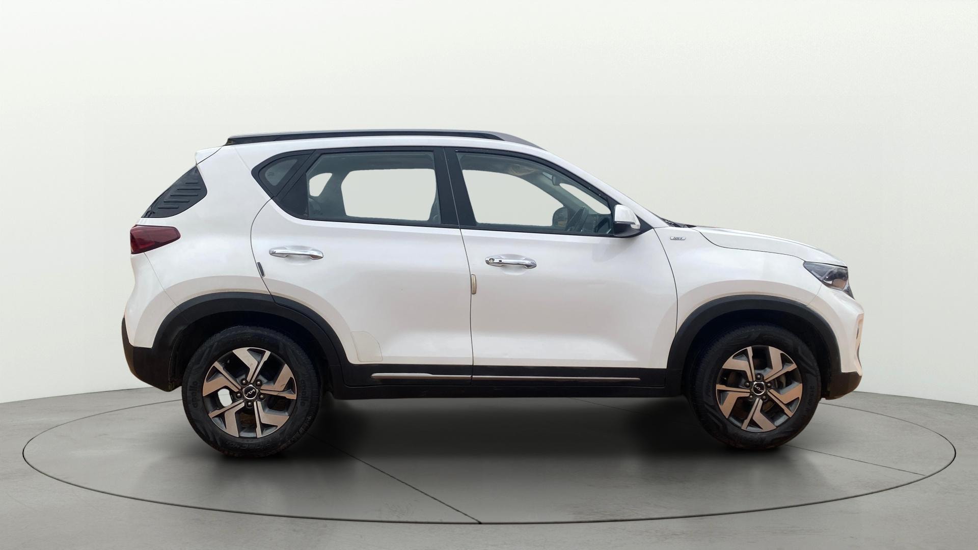 View 2023 Kia Sonet HTX iMT Petrol Image 27 Used 2023 Kia Sonet HTX iMT Petrol Image 27