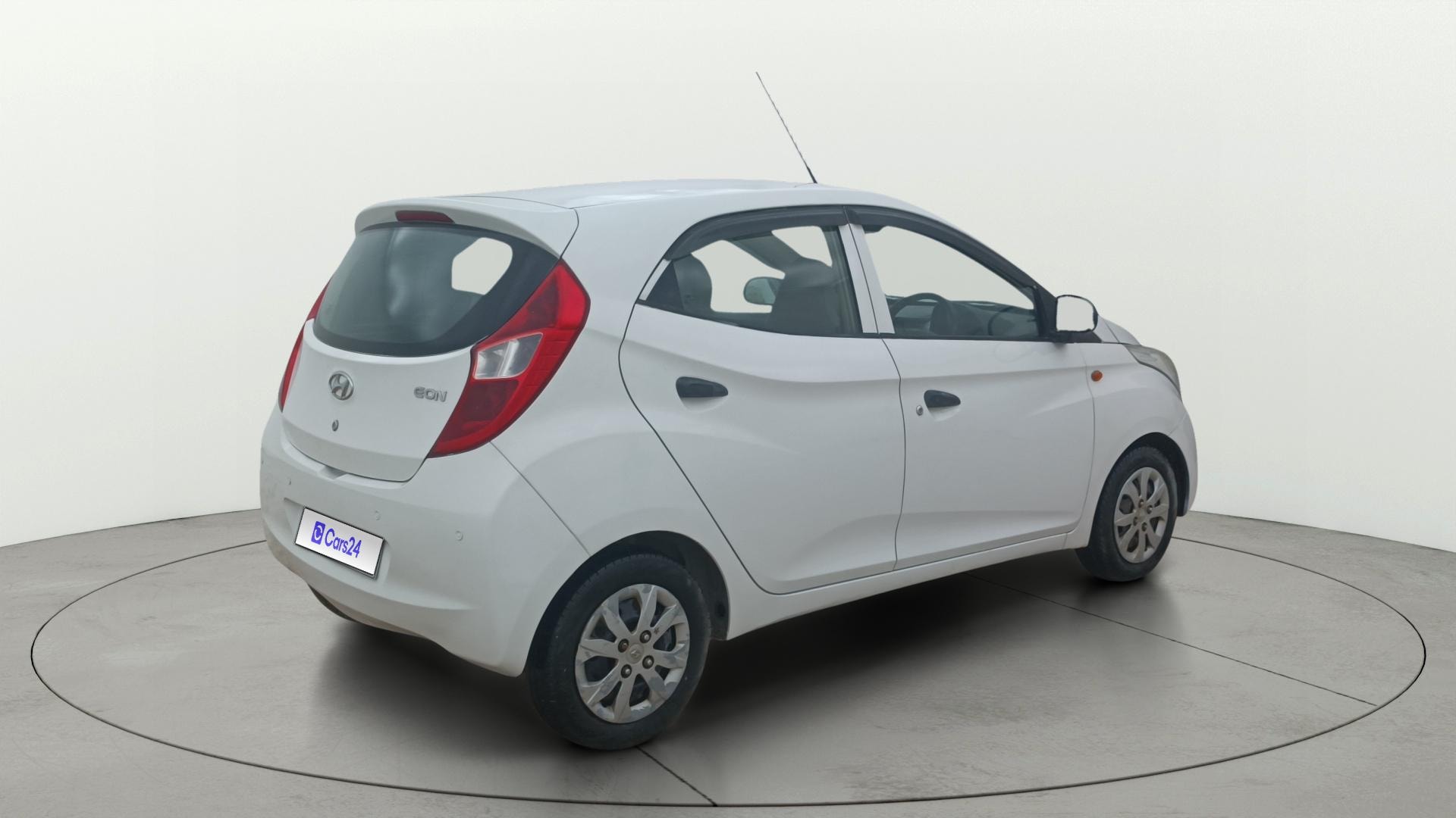 View 2018 Hyundai EON Magna Plus Image 41 Used 2018 Hyundai EON Magna Plus Image 41