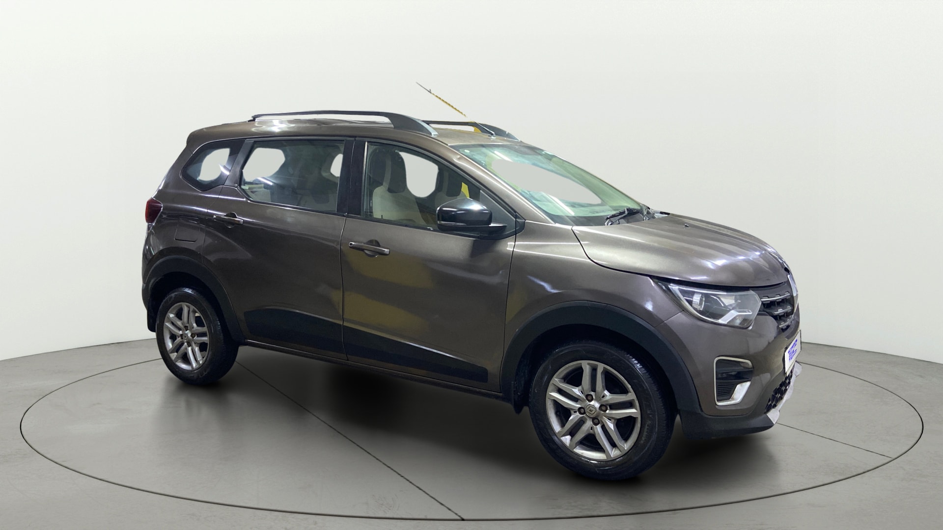 View 2022 Renault Triber RXZ Image 24 Used 2022 Renault Triber RXZ Image 24