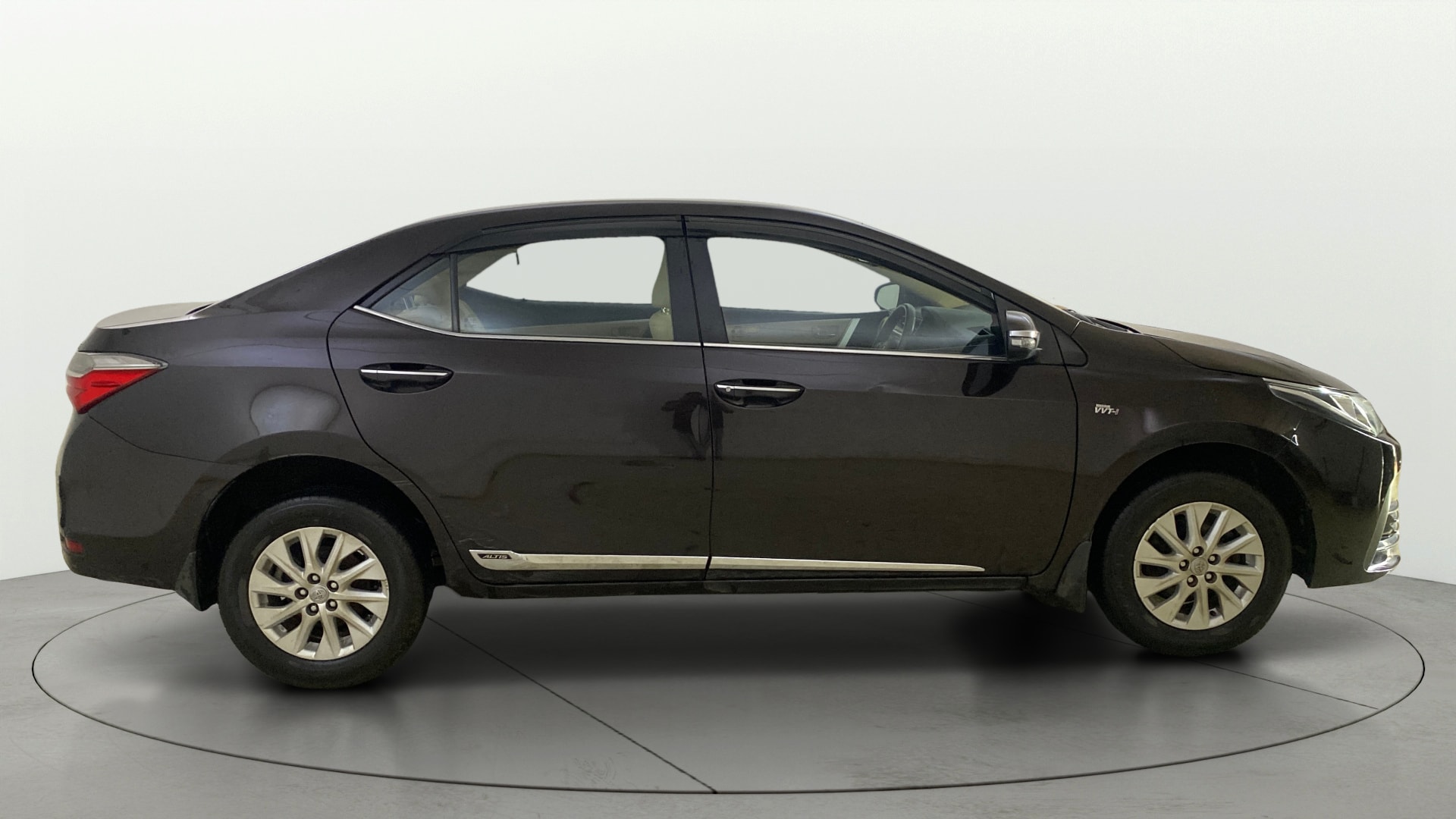 View 2017 Toyota Corolla Altis 1.8 G CVT Image 8 Used 2017 Toyota Corolla Altis 1.8 G CVT Image 8
