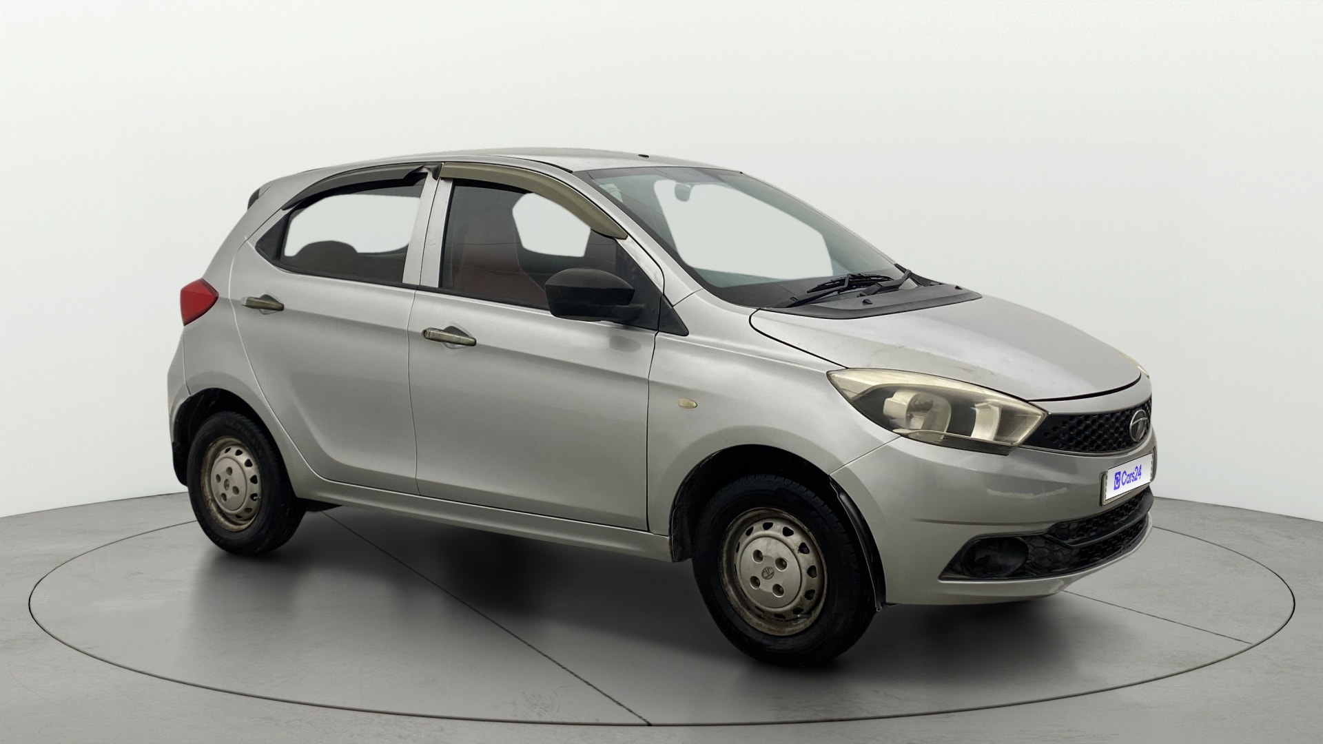 View 2019 Tata Tiago Revotorq XB Image 21 Used 2019 Tata Tiago Revotorq XB Image 21