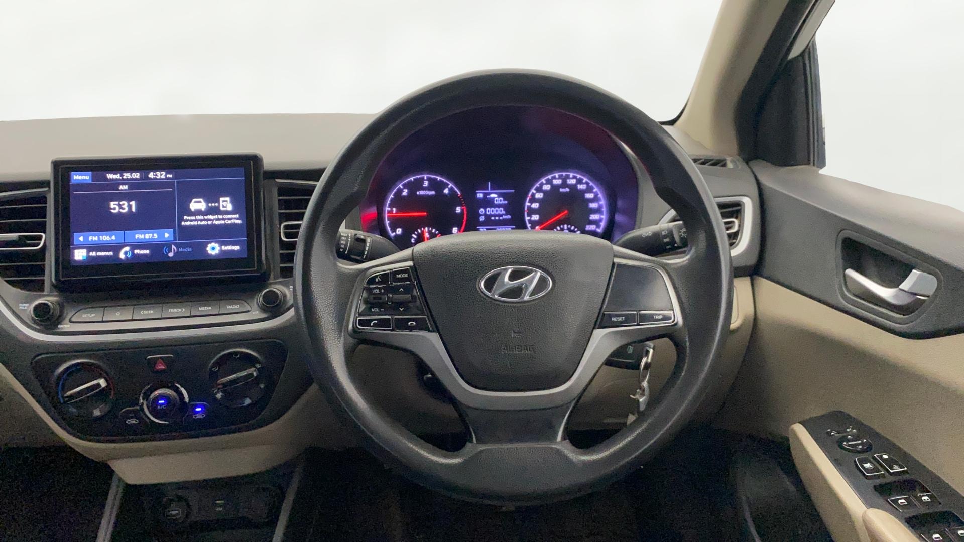 Used 2022 Hyundai Verna Used 2022 Hyundai Verna