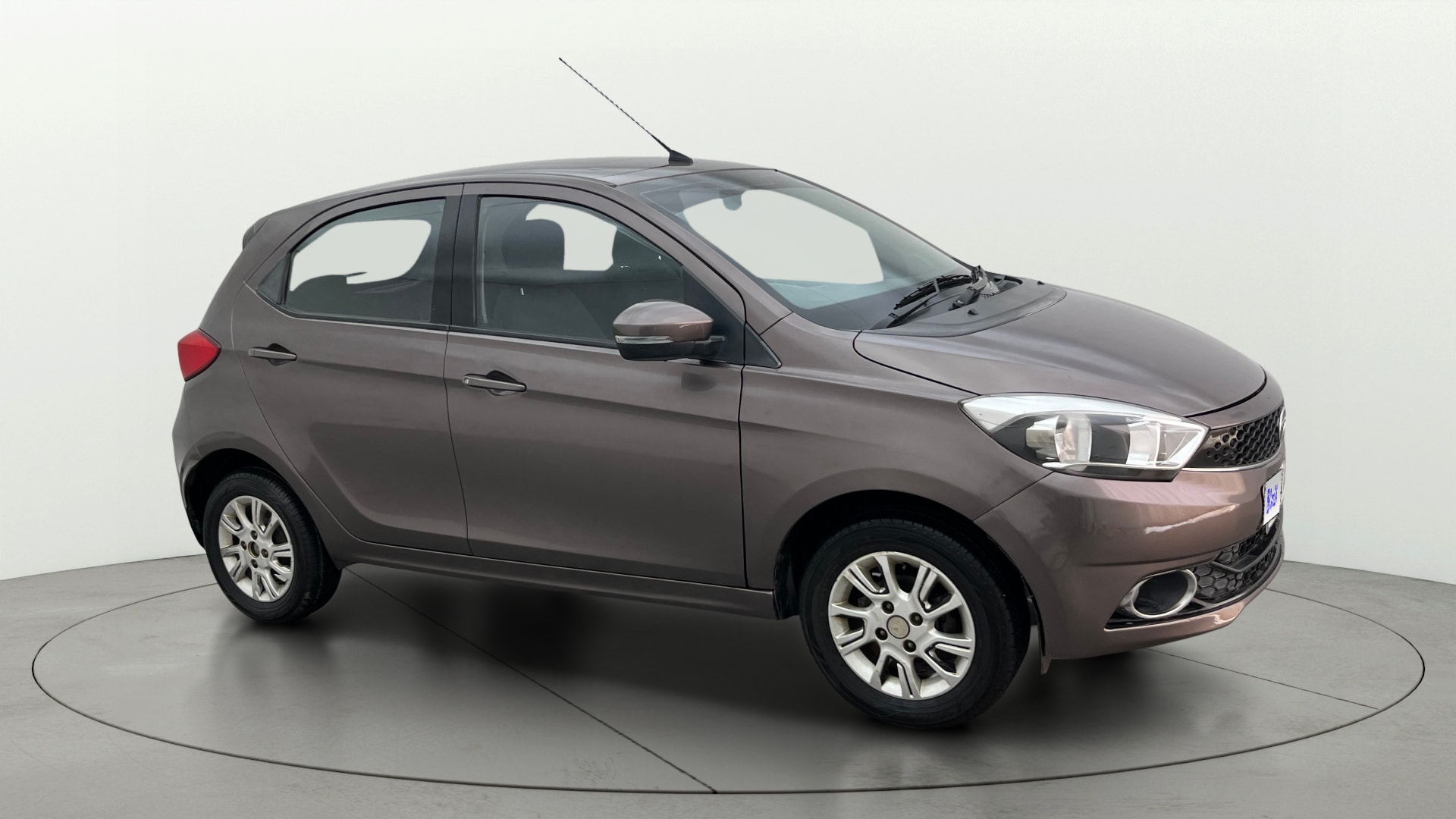 View 2017 Tata Tiago Revotorq XZ Image 35 Used 2017 Tata Tiago Revotorq XZ Image 35