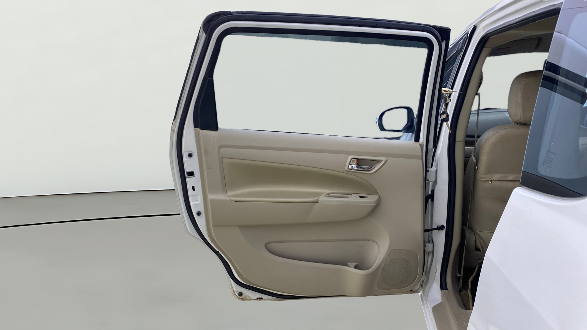 View 2016 Maruti Suzuki 1000 Base Variant Image 23 Used 2016 Maruti Suzuki 1000 Base Variant Image 23