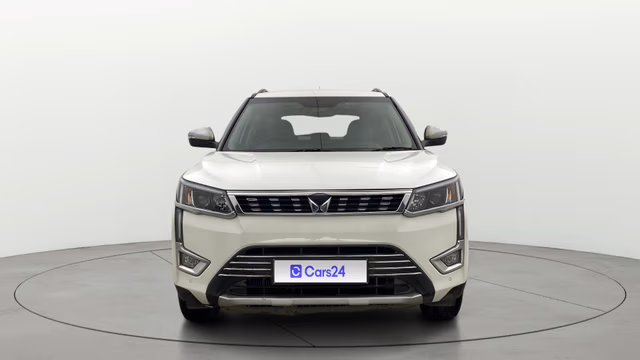 View Mahindra XUV300 Image 1 Used Mahindra XUV300 Image 1