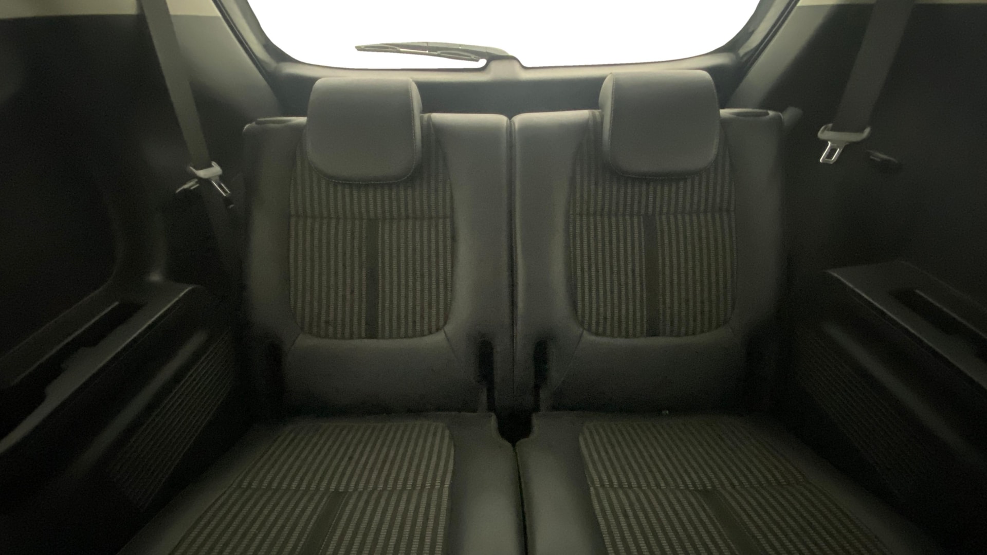 View 2023 Kia Carens Prestige 1.5 Petrol 7 STR Image 10 Used 2023 Kia Carens Prestige 1.5 Petrol 7 STR Image 10
