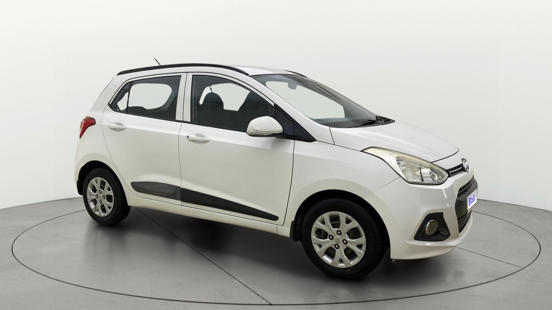 View 2015 Hyundai Grand i10 Sportz 1.2 Kappa Image 13 Used 2015 Hyundai Grand i10 Sportz 1.2 Kappa Image 13