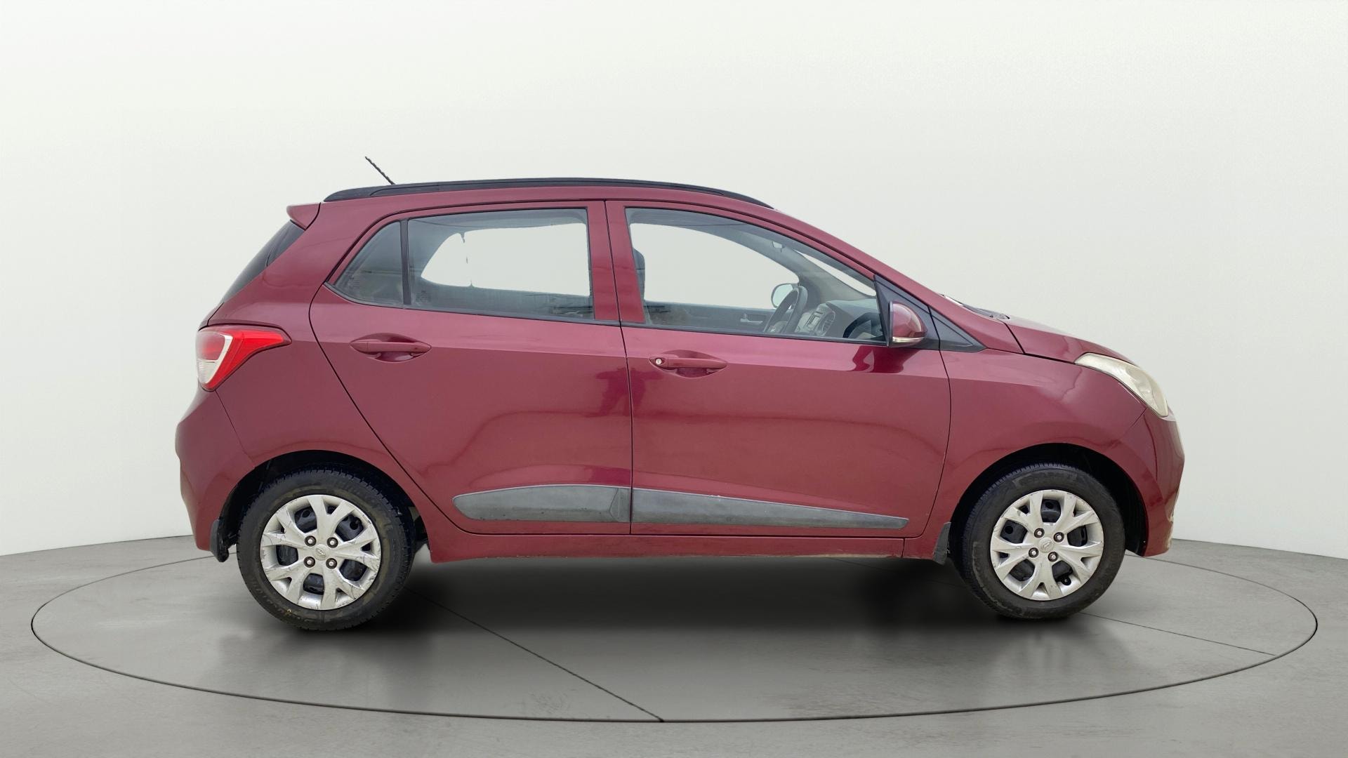 View 2015 Hyundai Grand i10 Sportz 1.2 Kappa Image 8 Used 2015 Hyundai Grand i10 Sportz 1.2 Kappa Image 8