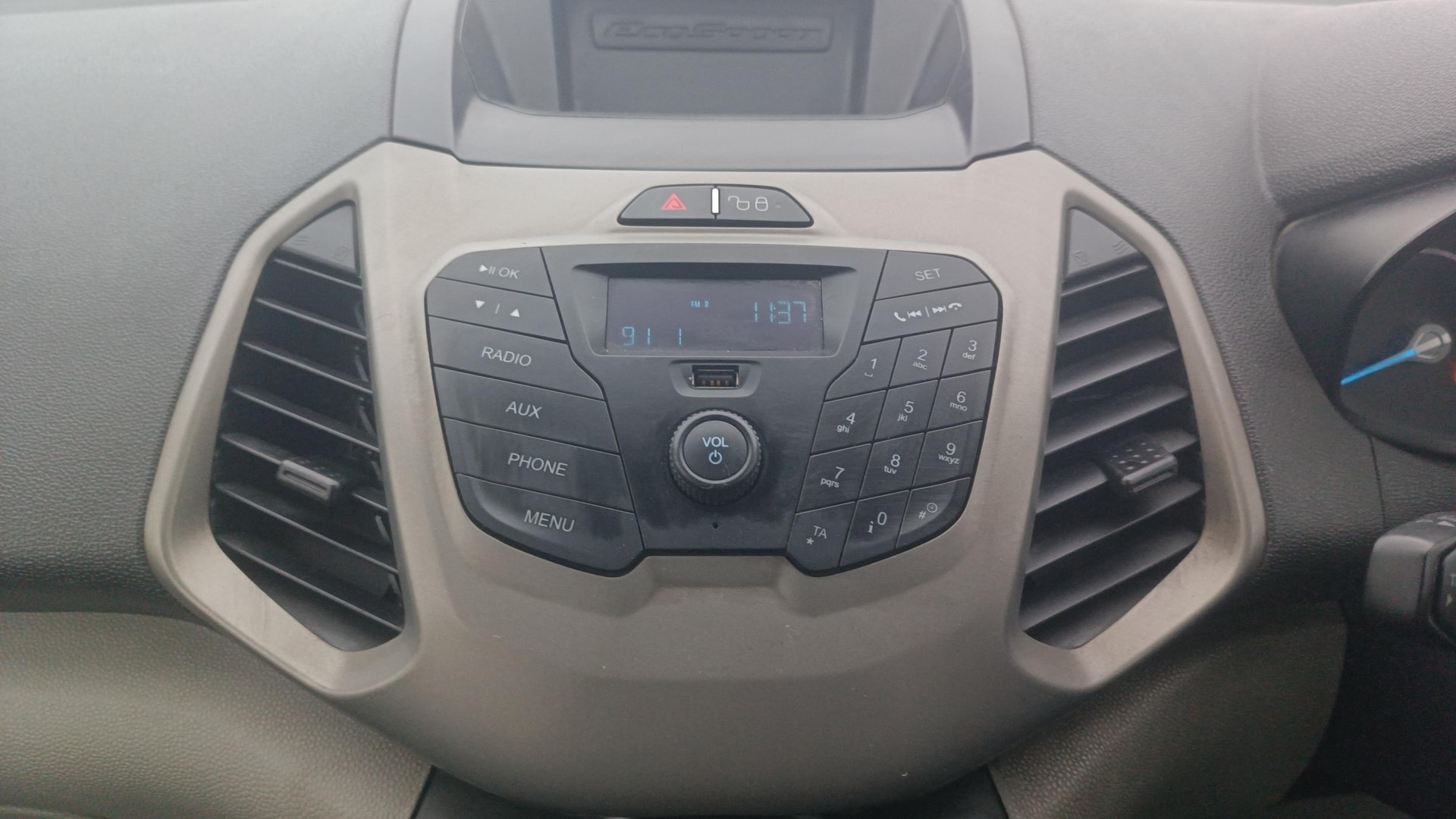 View 2015 Ford EcoSport 1.5 TDCi Diesel Ambiente BS IV Image 17 Used 2015 Ford EcoSport 1.5 TDCi Diesel Ambiente BS IV Image 17