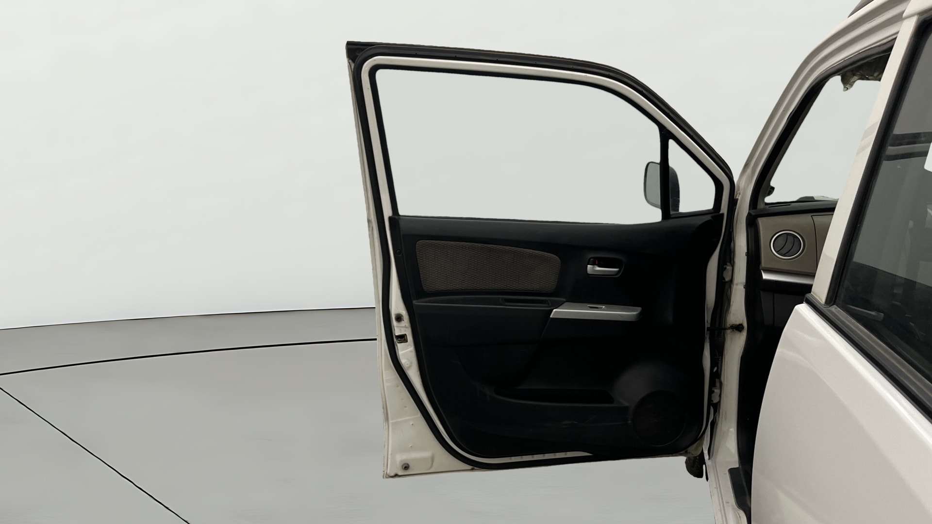 View 2015 Maruti Suzuki 1000 Base Variant Image 30 Used 2015 Maruti Suzuki 1000 Base Variant Image 30