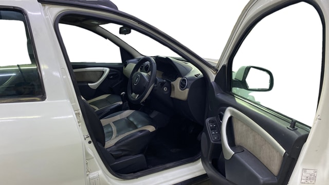 View Renault Duster Image 19 Used Renault Duster Image 19