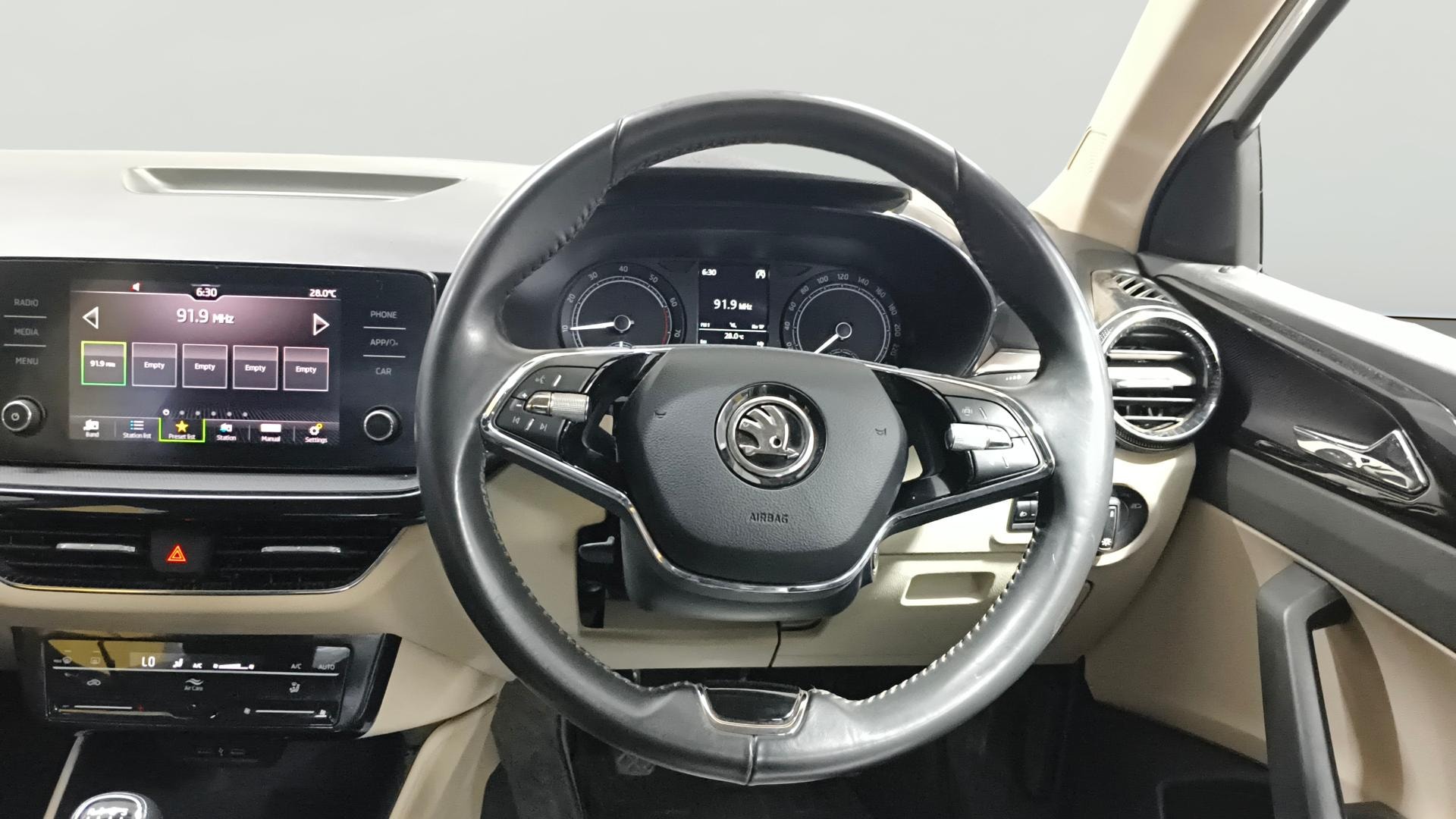 Used 2022 Skoda Slavia Used 2022 Skoda Slavia
