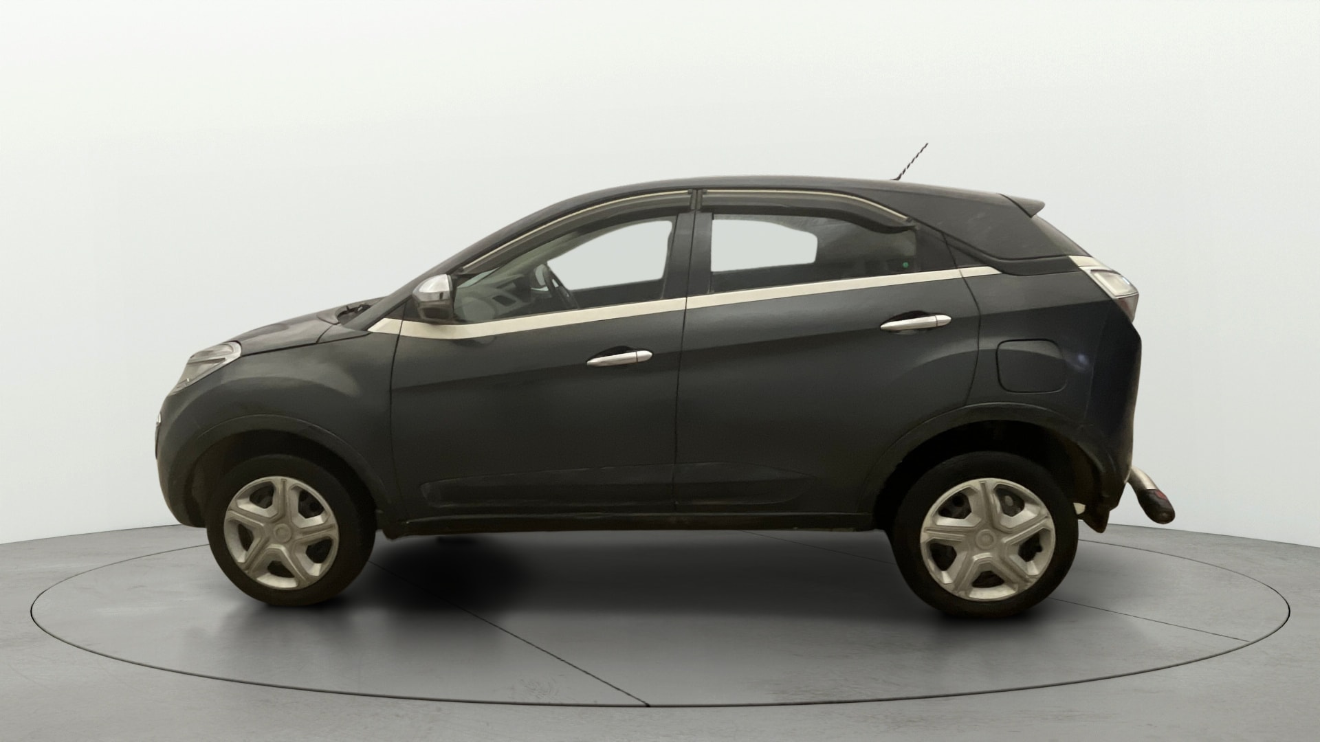View 2019 Tata Nexon Revotron XM Image 5 Used 2019 Tata Nexon Revotron XM Image 5