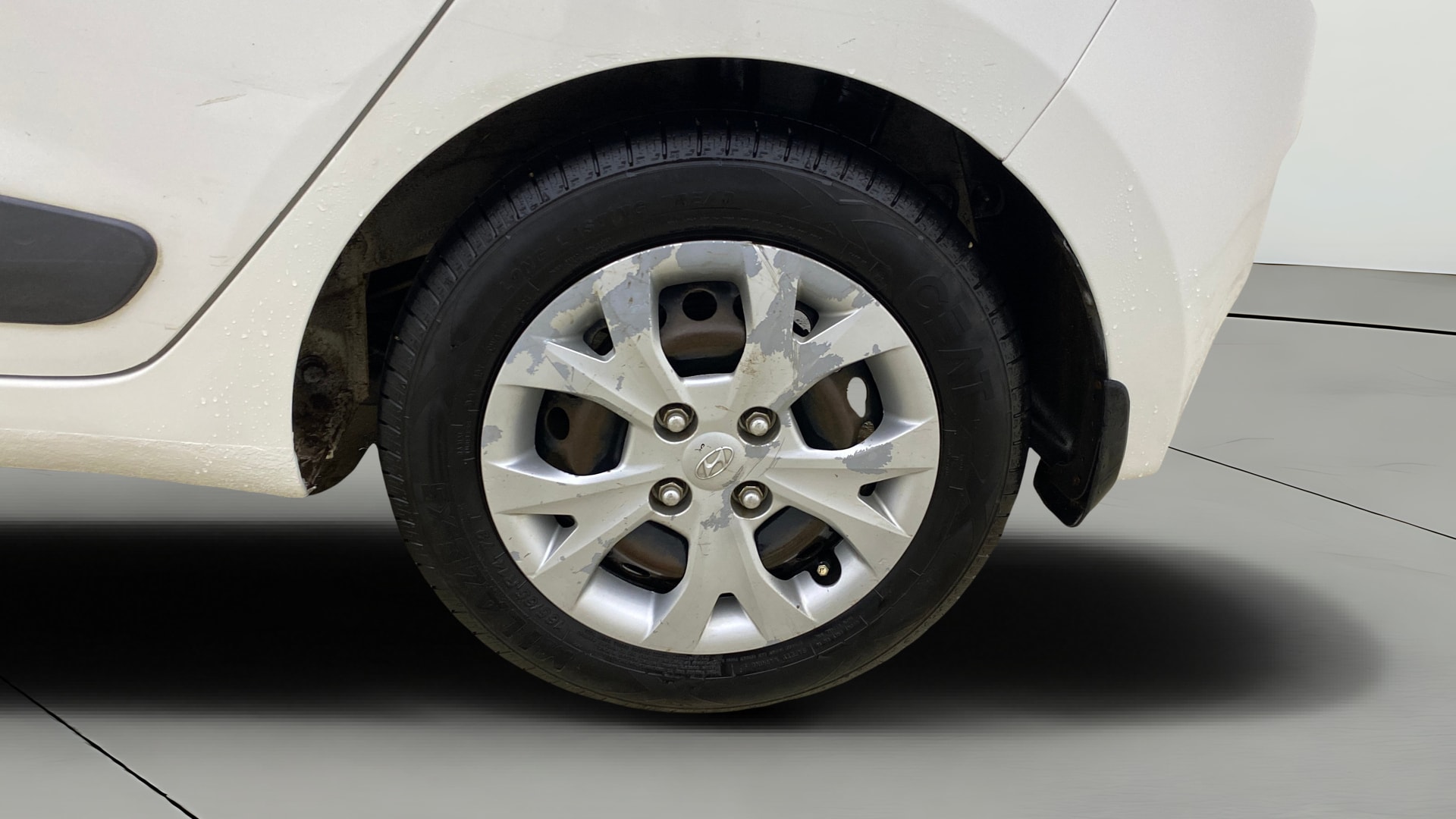 View 2016 Hyundai Grand i10 Sportz 1.2 Kappa Image 11 Used 2016 Hyundai Grand i10 Sportz 1.2 Kappa Image 11
