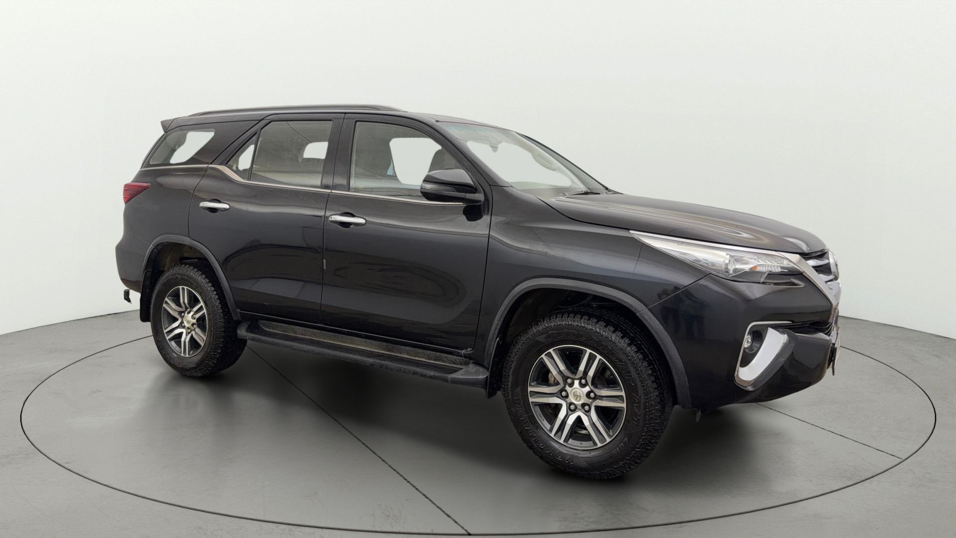 View 2019 Toyota Fortuner 2.7 4X2 AT Image 15 Used 2019 Toyota Fortuner 2.7 4X2 AT Image 15