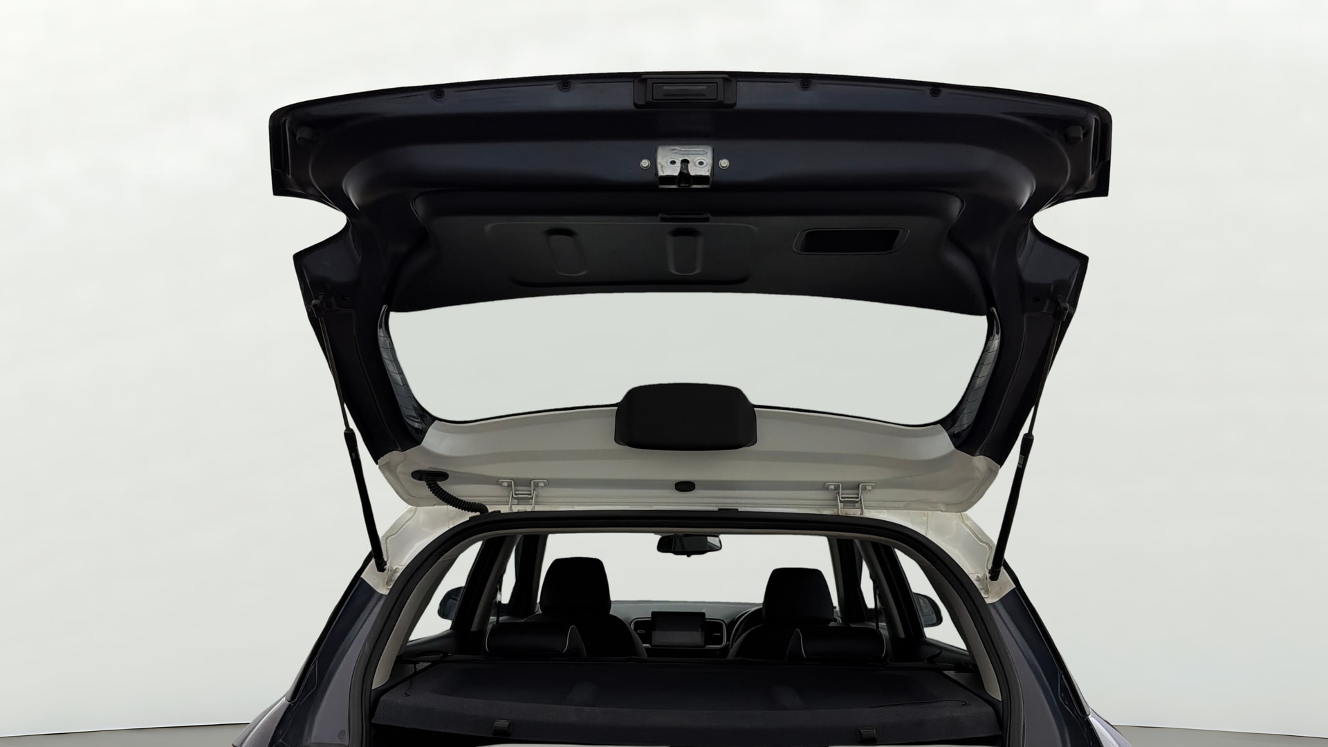 View 2019 Hyundai Venue SX Plus 1.0 Petrol AT Dual Tone Image 17 Used 2019 Hyundai Venue SX Plus 1.0 Petrol AT Dual Tone Image 17
