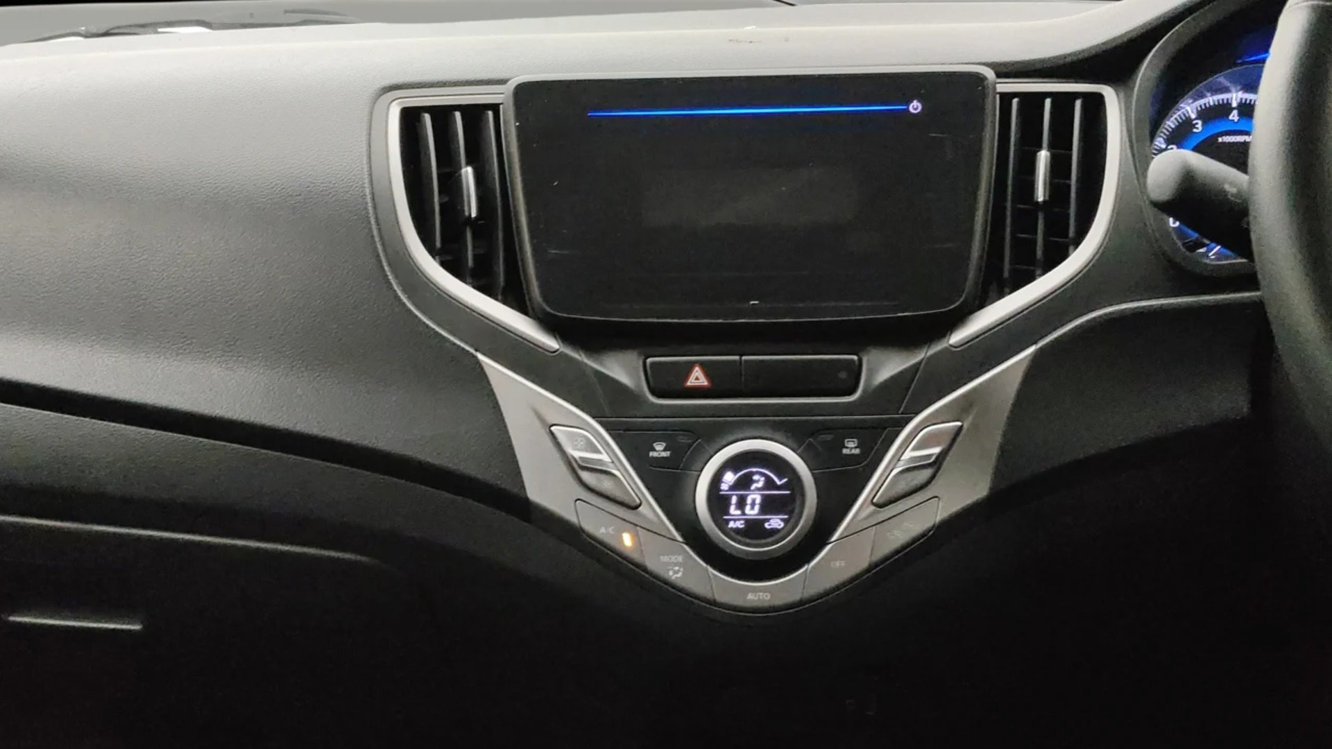 View 2019 Maruti Suzuki 1000 Base Variant Image 17 Used 2019 Maruti Suzuki 1000 Base Variant Image 17