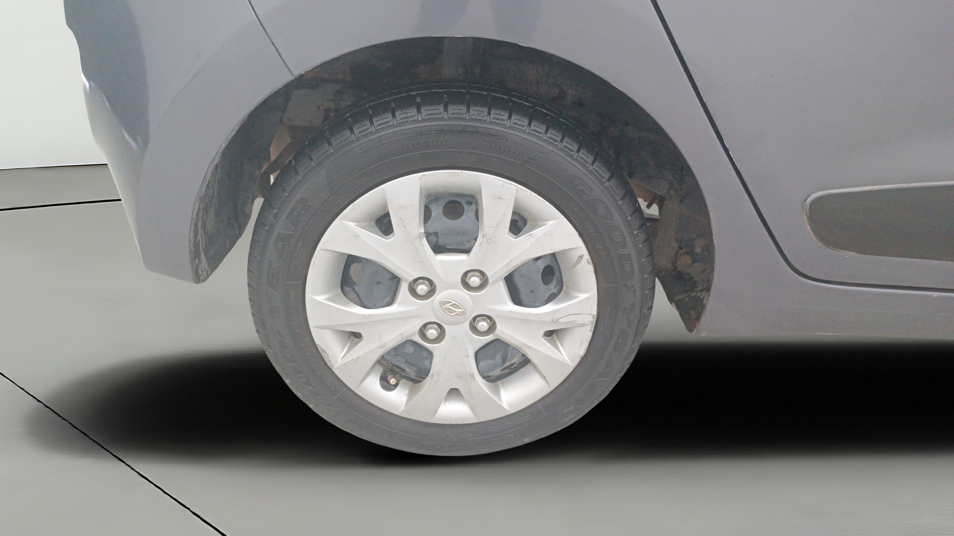 View 2015 Hyundai Grand i10 Sportz 1.2 Kappa Image 23 Used 2015 Hyundai Grand i10 Sportz 1.2 Kappa Image 23