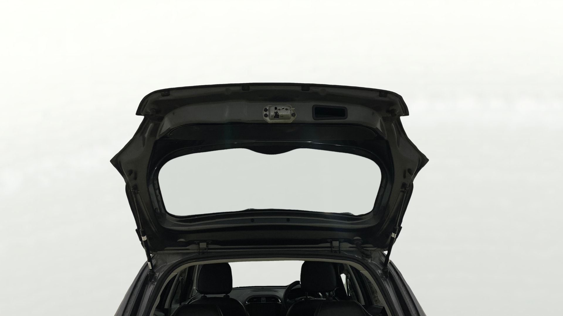 View 2022 Tata Tiago Revotorq XB Image 16 Used 2022 Tata Tiago Revotorq XB Image 16
