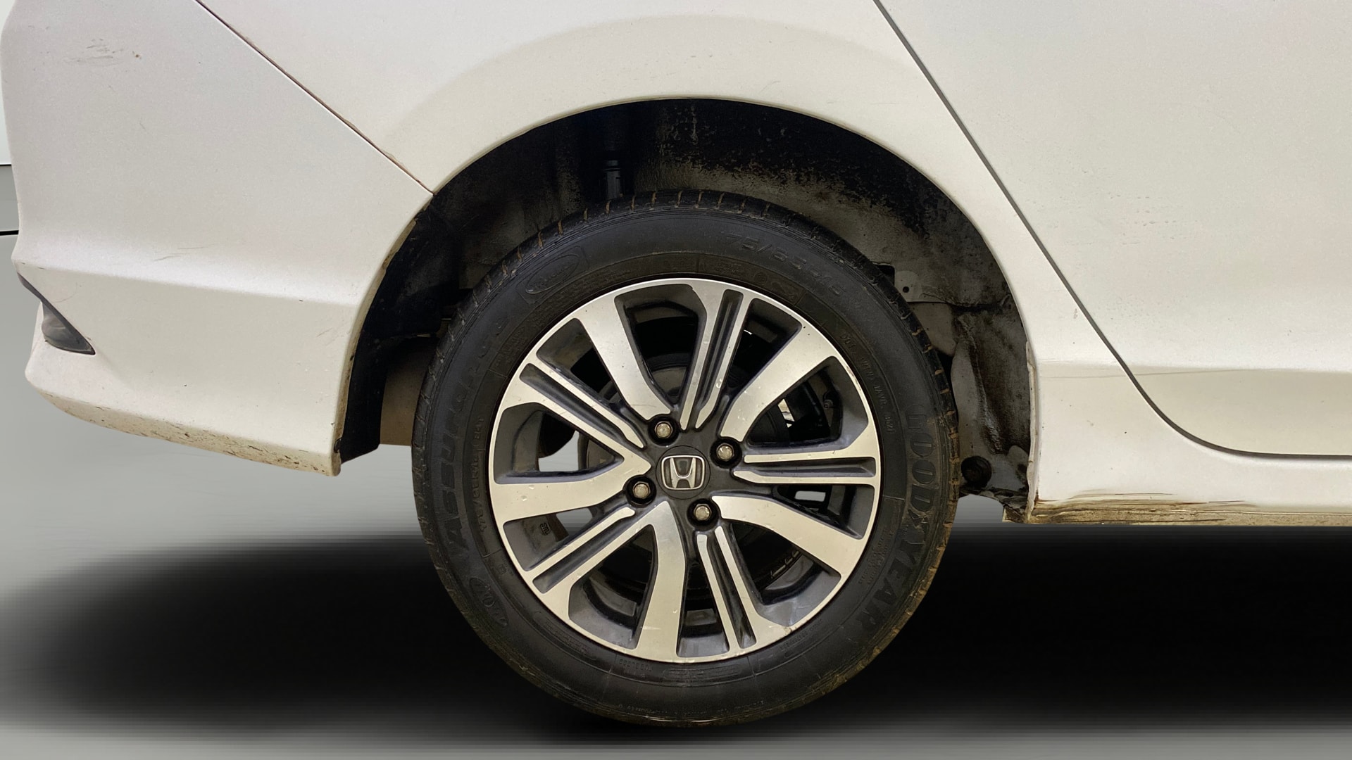 View 2021 Honda City ZX MT Diesel Anniversary Edition Image 25 Used 2021 Honda City ZX MT Diesel Anniversary Edition Image 25