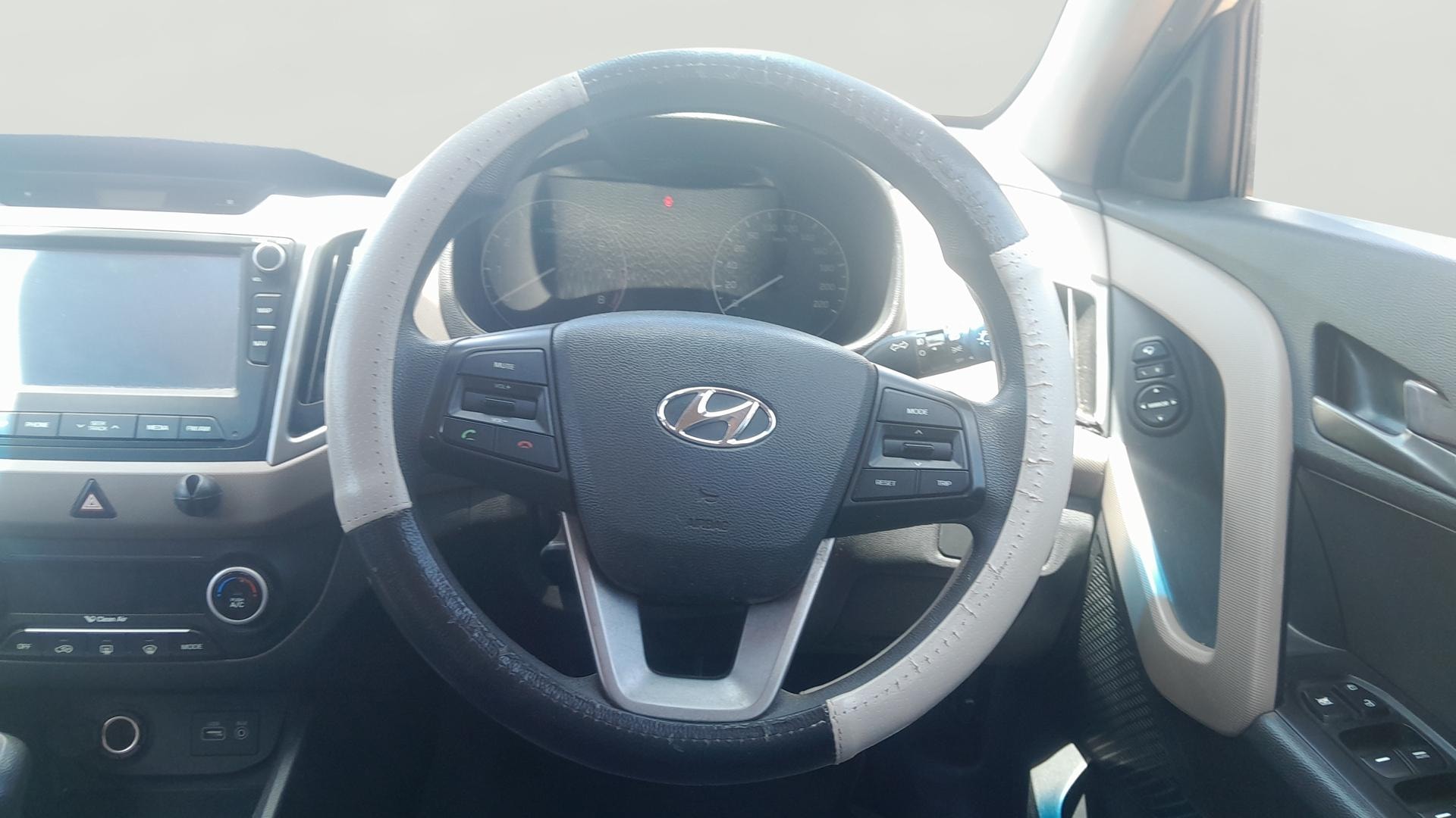 View 2016 Hyundai Creta 1.6 SX Plus Petrol Image 12 Used 2016 Hyundai Creta 1.6 SX Plus Petrol Image 12