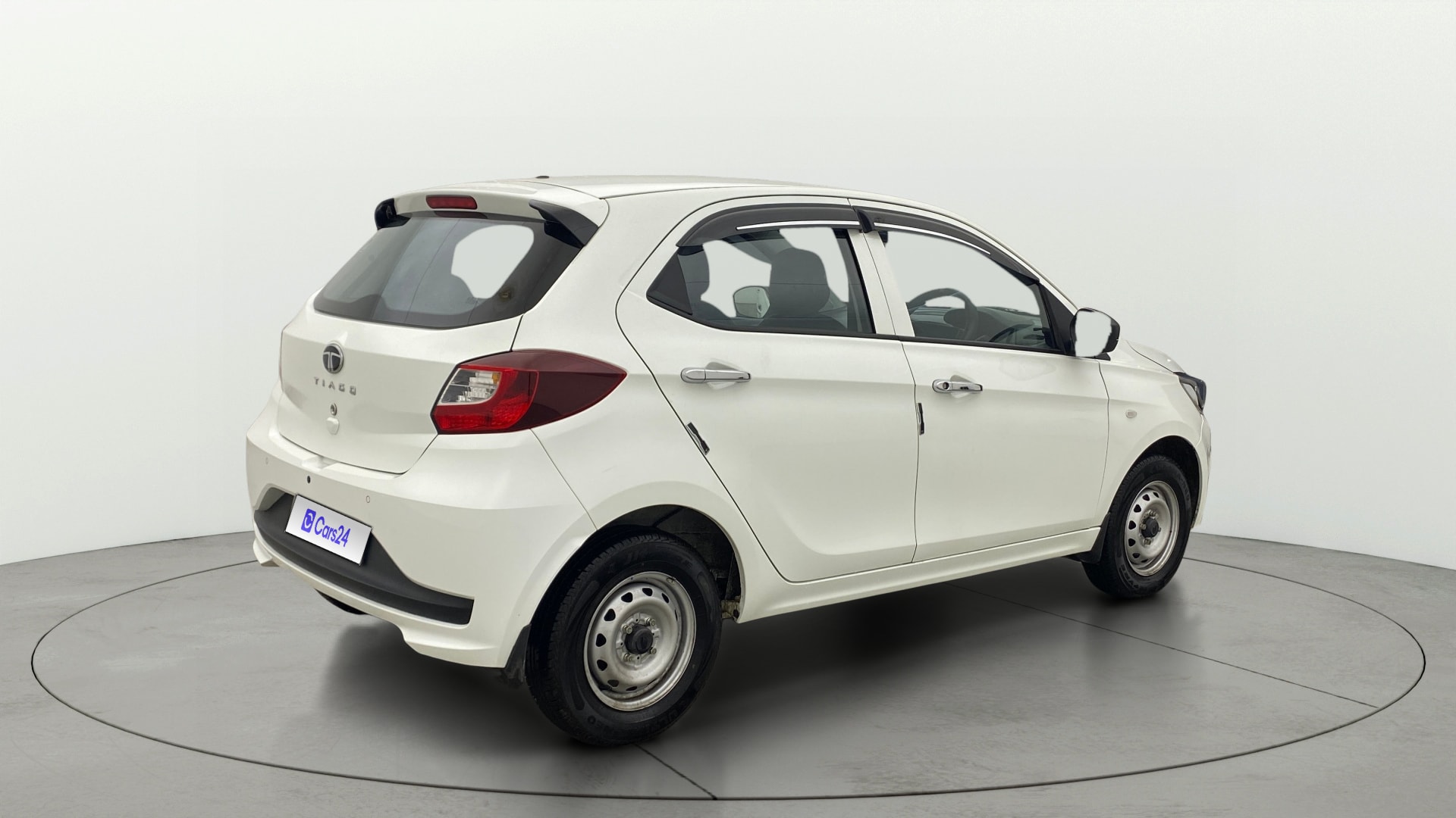 View 2025 Tata Tiago Revotorq XB Image 42 Used 2025 Tata Tiago Revotorq XB Image 42