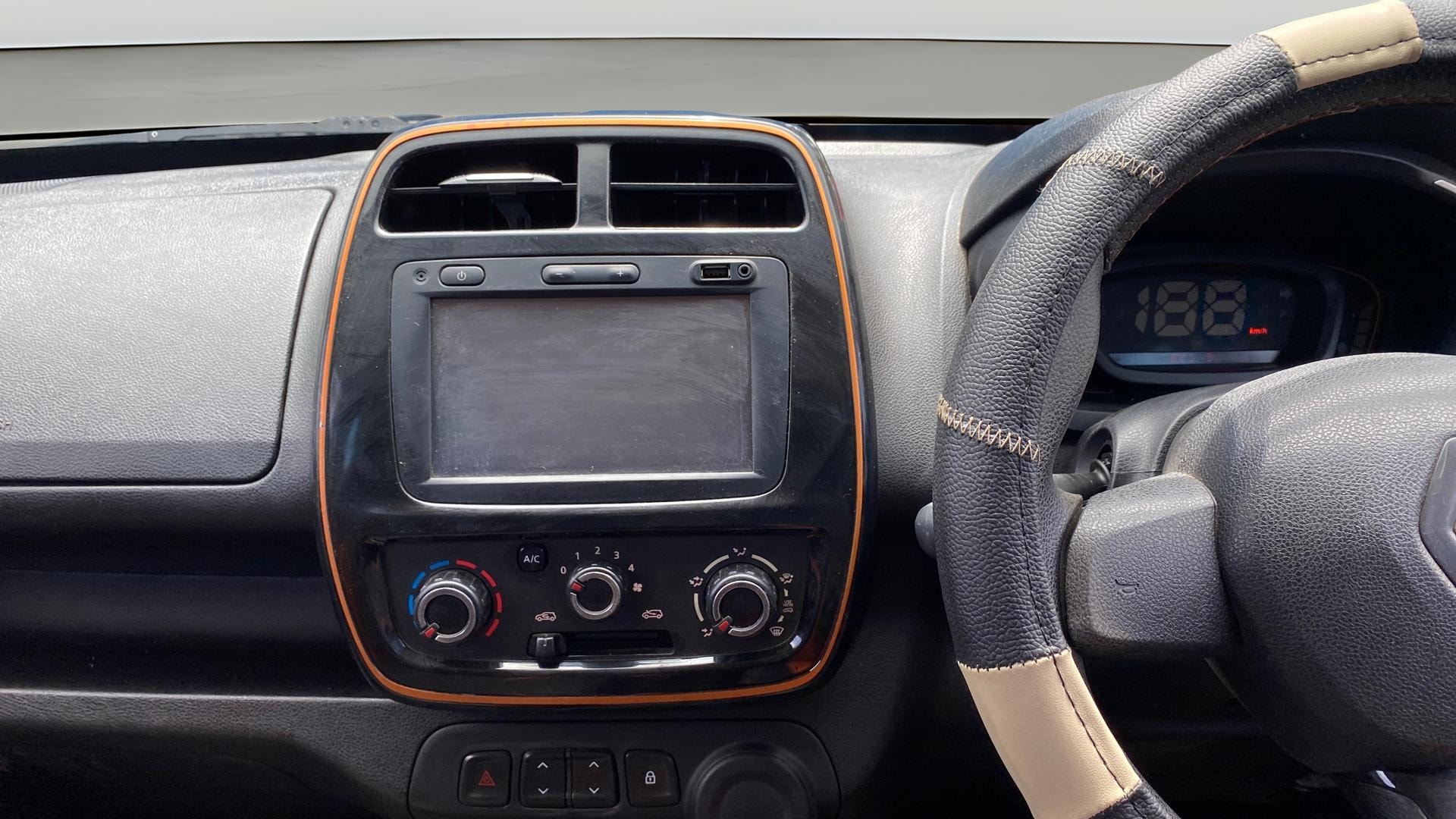 View 2019 Renault Kwid RXT 1.0 Driver Airbag Option Image 31 Used 2019 Renault Kwid RXT 1.0 Driver Airbag Option Image 31