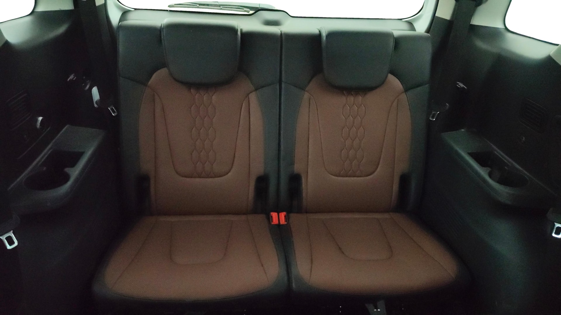 View 2024 Hyundai Alcazar Prestige 6 Seater MT Petrol Image 14 Used 2024 Hyundai Alcazar Prestige 6 Seater MT Petrol Image 14