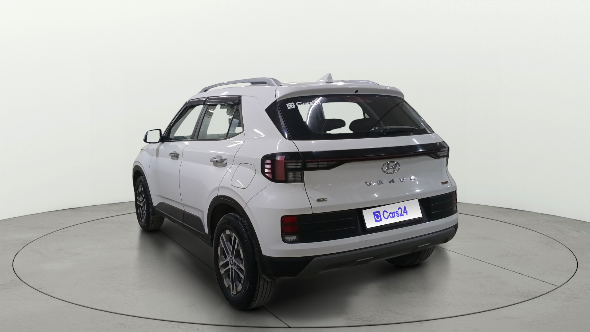 View 2023 Hyundai Venue SX (O) 1.0 Turbo Petrol DCT Image 2 Used 2023 Hyundai Venue SX (O) 1.0 Turbo Petrol DCT Image 2