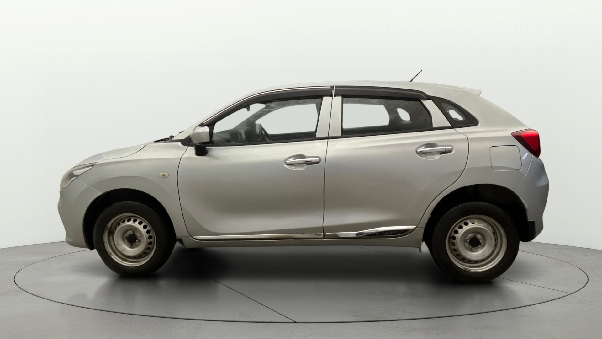 View 2023 Maruti Suzuki 1000 Base Variant Image 5 Used 2023 Maruti Suzuki 1000 Base Variant Image 5