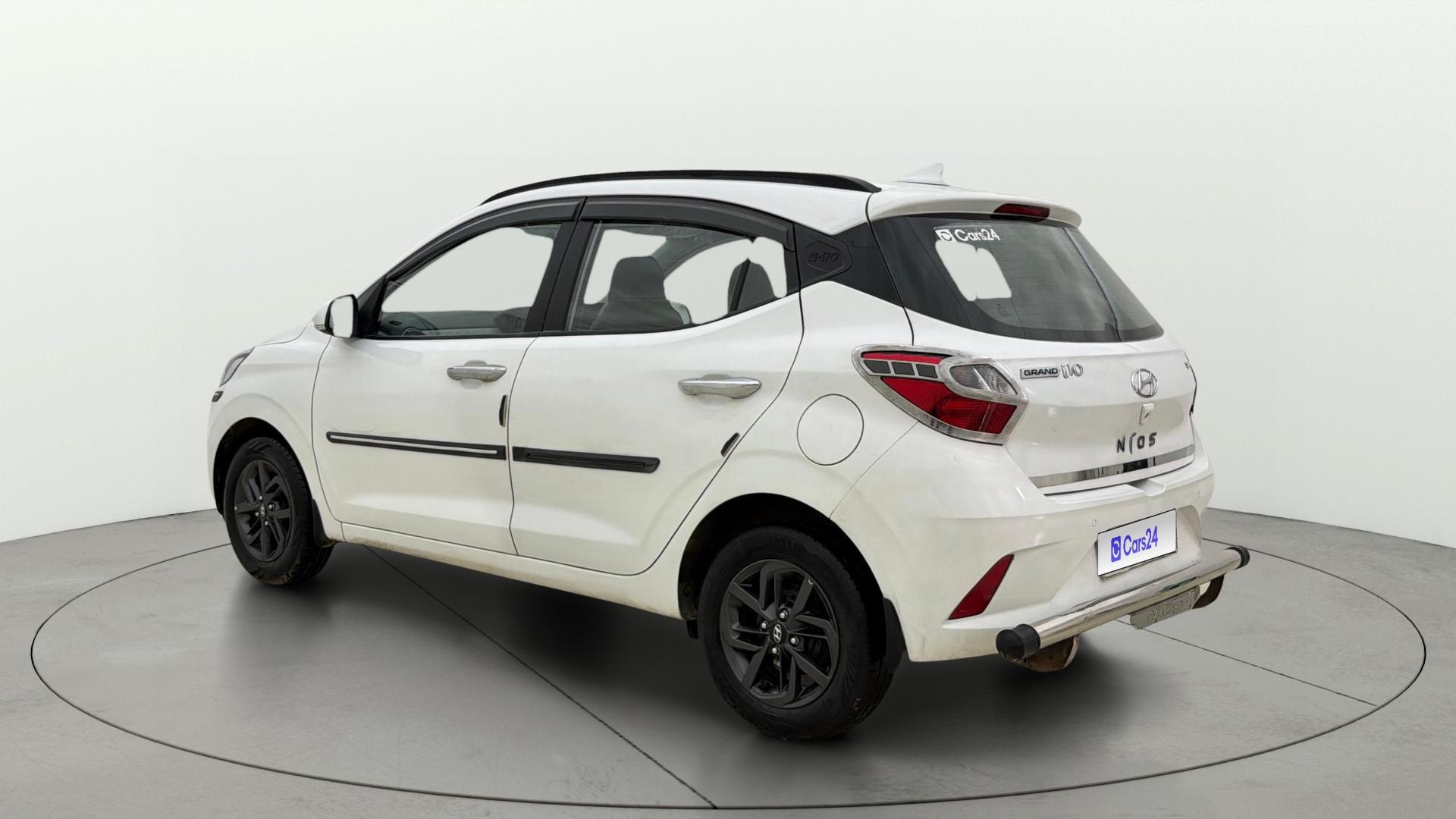 View 2020 Hyundai Grand i10 Nios Sportz Petrol AMT Image 2 Used 2020 Hyundai Grand i10 Nios Sportz Petrol AMT Image 2