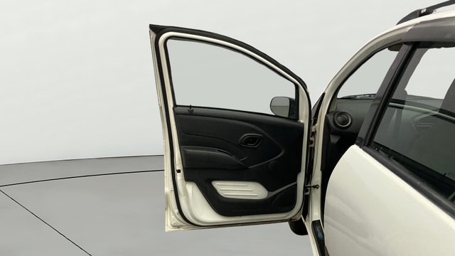 View Datsun Redi GO Image 30 Used Datsun Redi GO Image 30