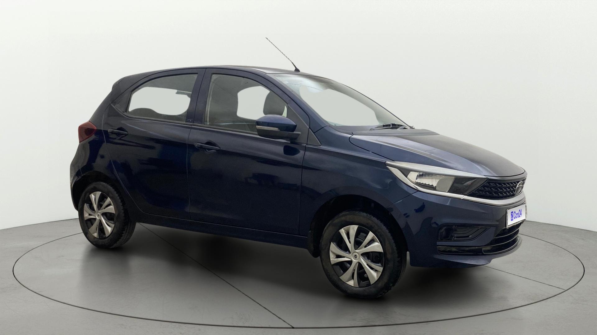 View 2022 Tata Tiago Revotorq XB Image 22 Used 2022 Tata Tiago Revotorq XB Image 22
