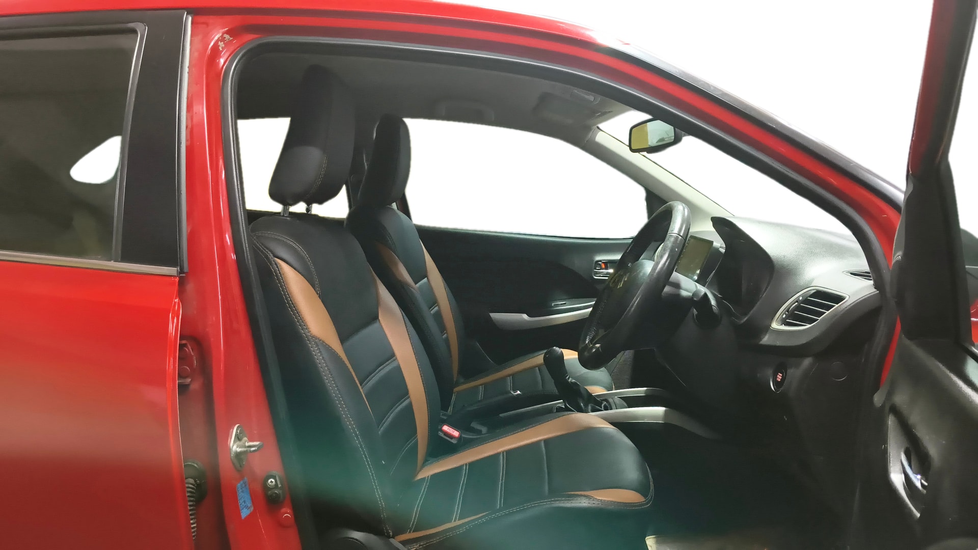View 2017 Maruti Suzuki 1000 Base Variant Image 26 Used 2017 Maruti Suzuki 1000 Base Variant Image 26