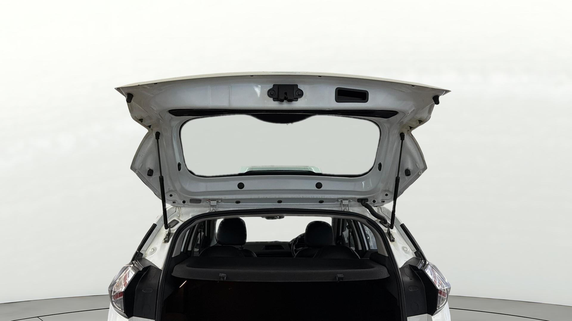 View 2022 Tata Nexon Revotron XM Image 16 Used 2022 Tata Nexon Revotron XM Image 16