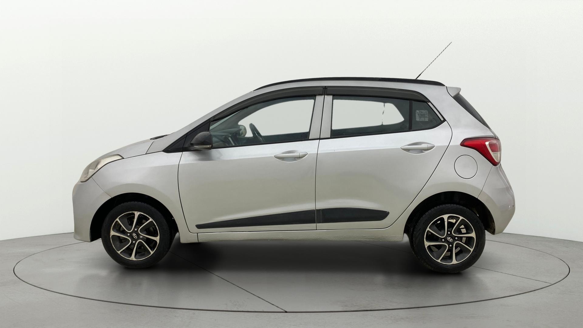 Used 2018 Hyundai Grand i10 Used 2018 Hyundai Grand i10