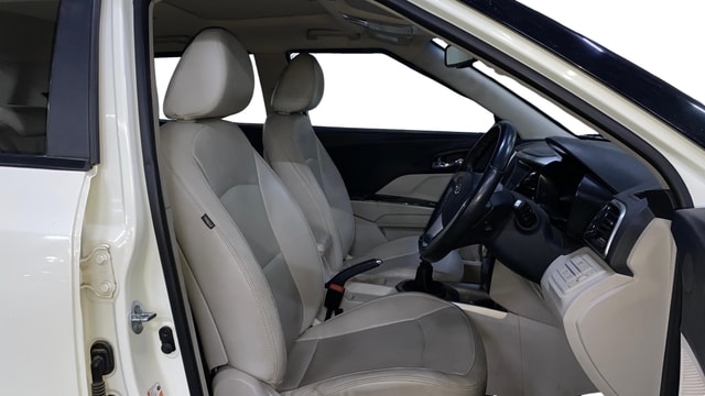 View Mahindra XUV300 Image 28 Used Mahindra XUV300 Image 28