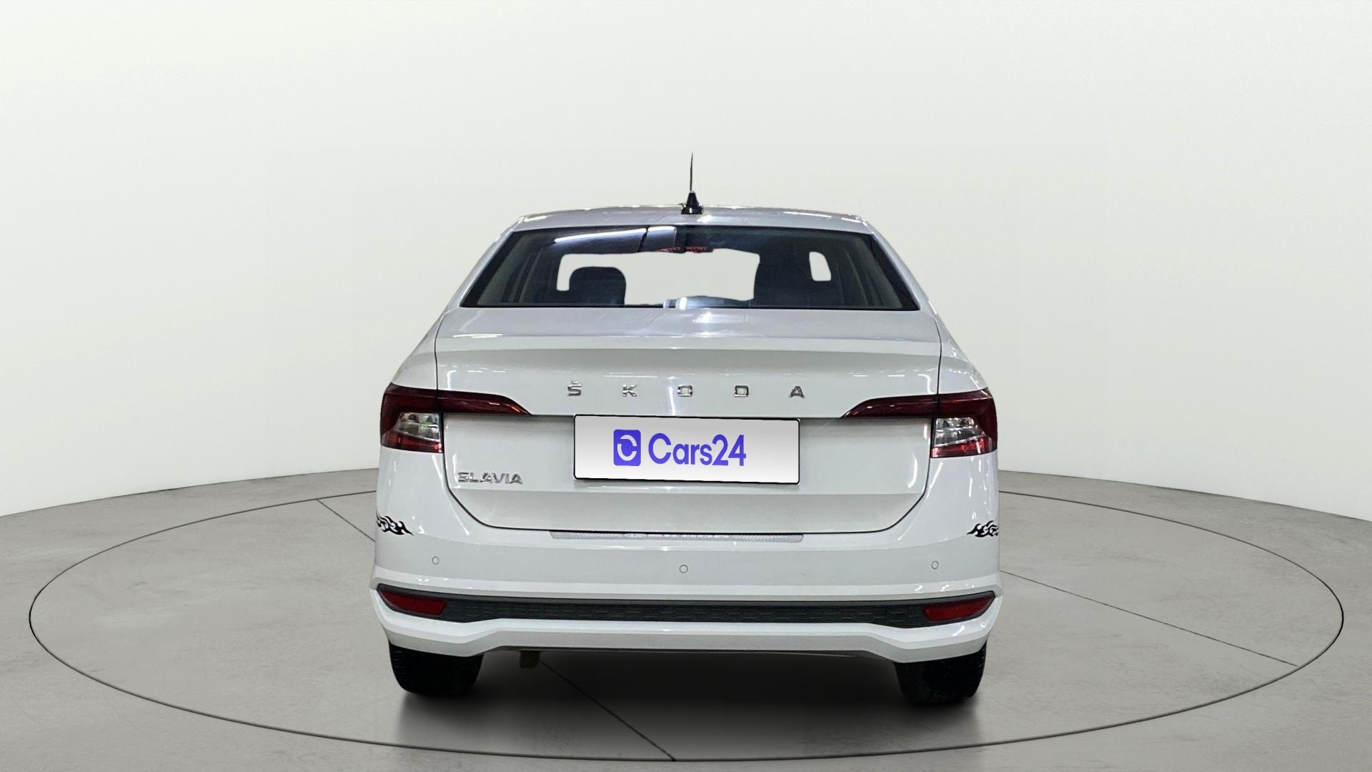 View 2024 Skoda Slavia Ambition 1.0 TSI MT Image 40 Used 2024 Skoda Slavia Ambition 1.0 TSI MT Image 40