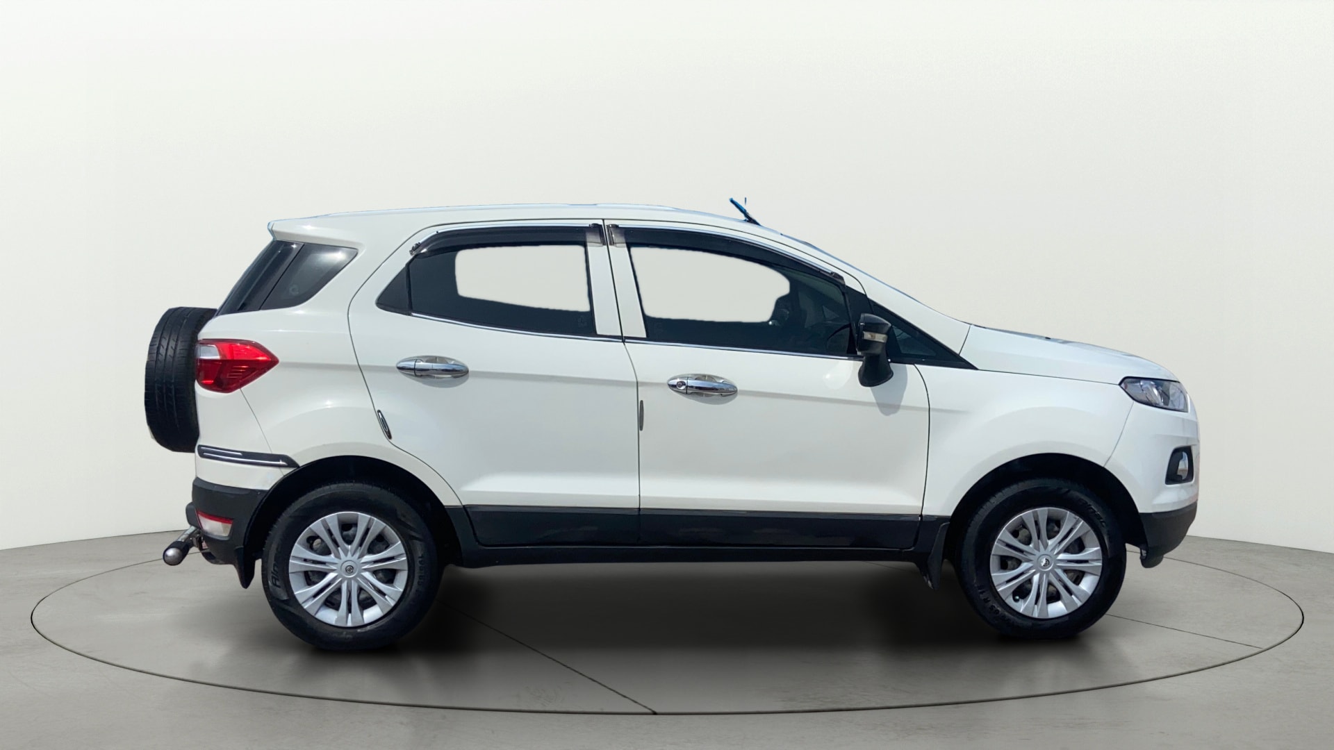 View 2017 Ford EcoSport 1.5 TDCi Diesel Ambiente BS IV Image 8 Used 2017 Ford EcoSport 1.5 TDCi Diesel Ambiente BS IV Image 8