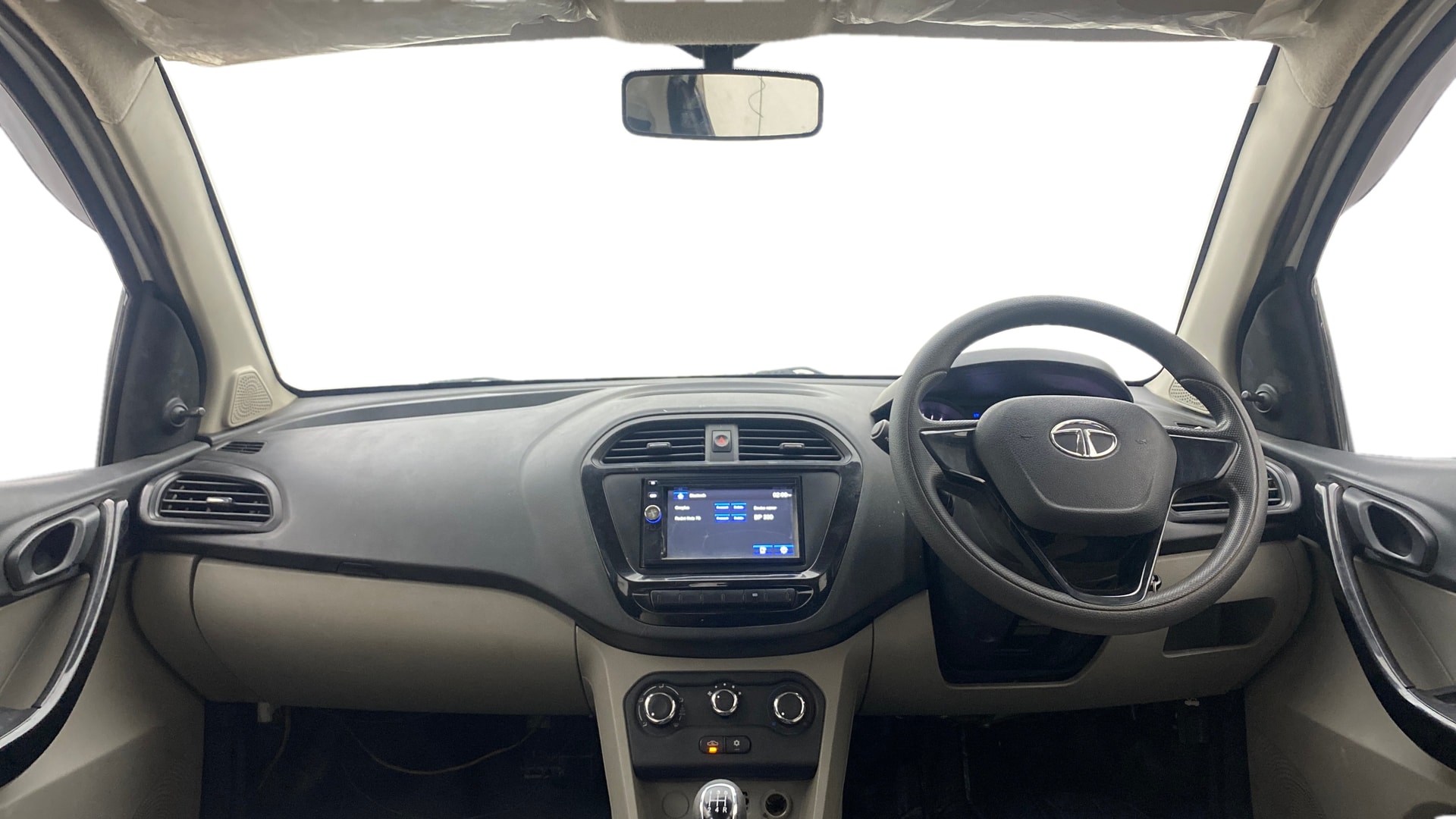 View 2019 Tata Tiago Revotorq XB Image 15 Used 2019 Tata Tiago Revotorq XB Image 15