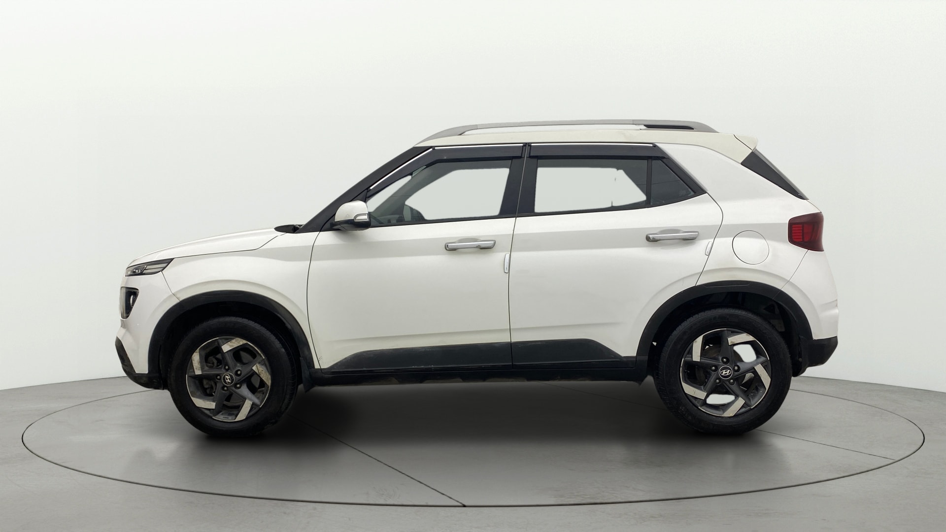 View 2019 Hyundai Venue SX Plus 1.0 Petrol AT Image 6 Used 2019 Hyundai Venue SX Plus 1.0 Petrol AT Image 6