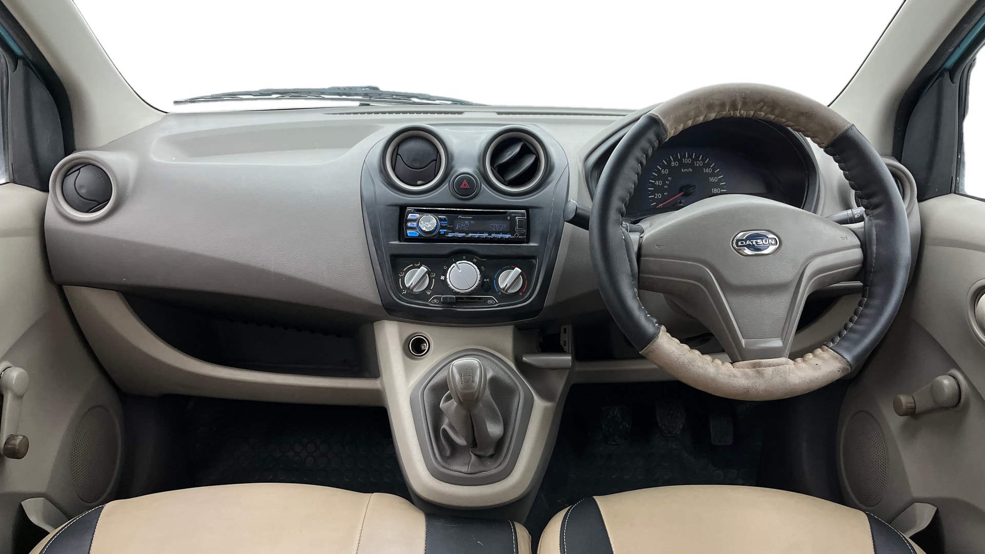 View 2015 Datsun Go A Image 15 Used 2015 Datsun Go A Image 15