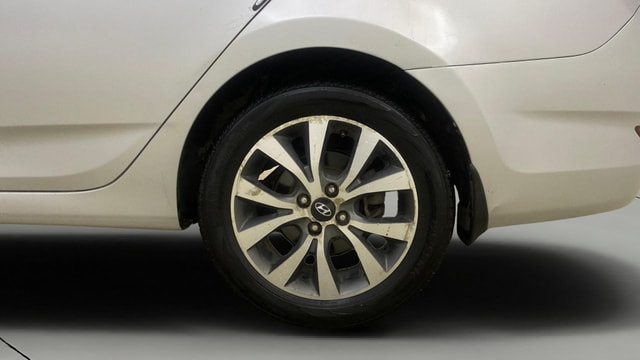 View Hyundai Fluidic Verna Image 11 Used Hyundai Fluidic Verna Image 11