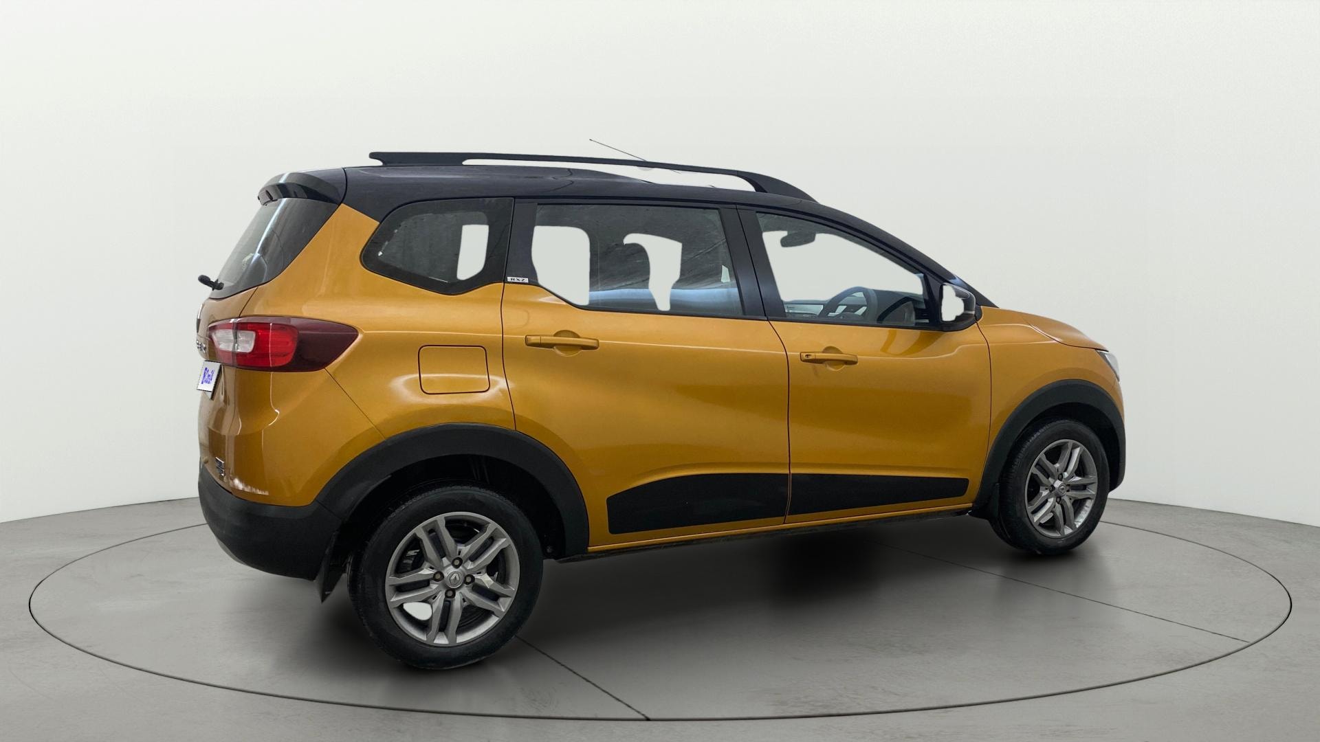 View 2021 Renault Triber RXZ AMT Dual Tone Image 45 Used 2021 Renault Triber RXZ AMT Dual Tone Image 45