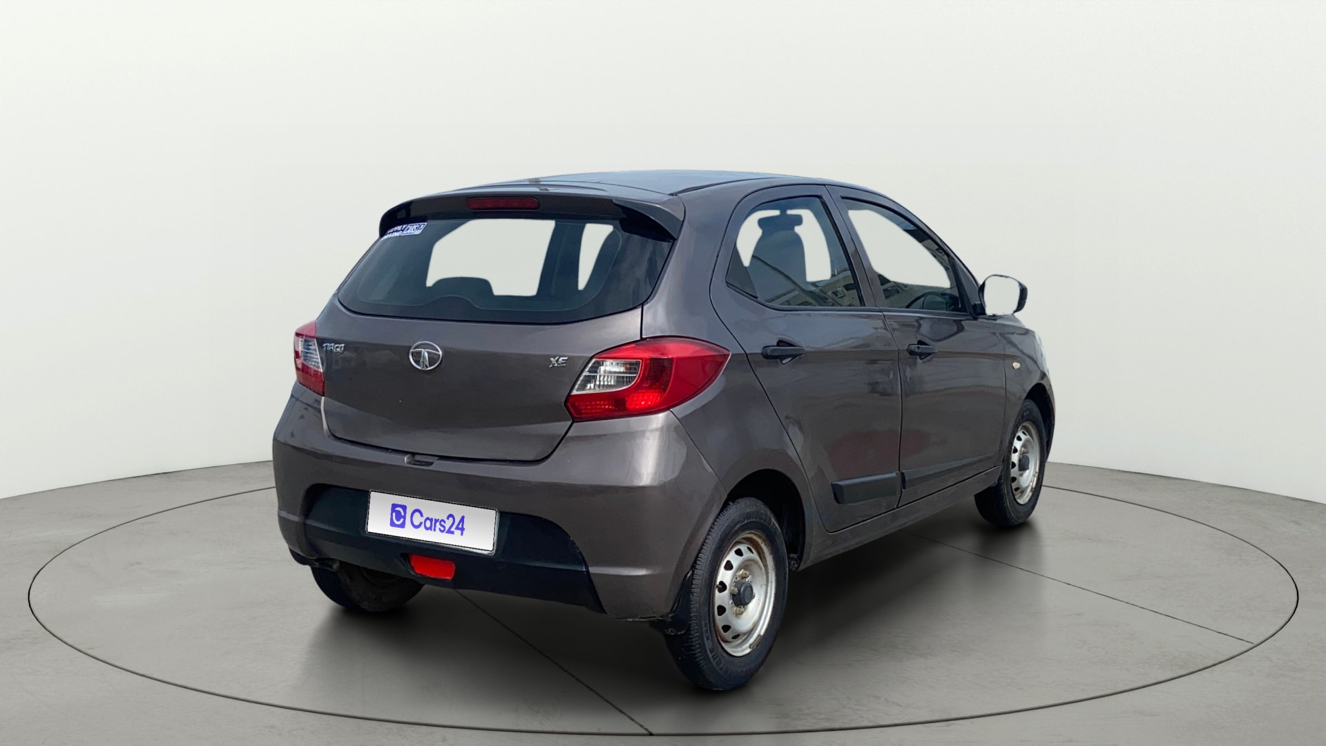 View 2018 Tata Tiago Revotorq XE Image 41 Used 2018 Tata Tiago Revotorq XE Image 41