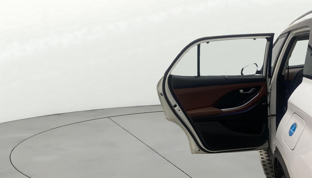 View Hyundai Alcazar Image 16 Used Hyundai Alcazar Image 16
