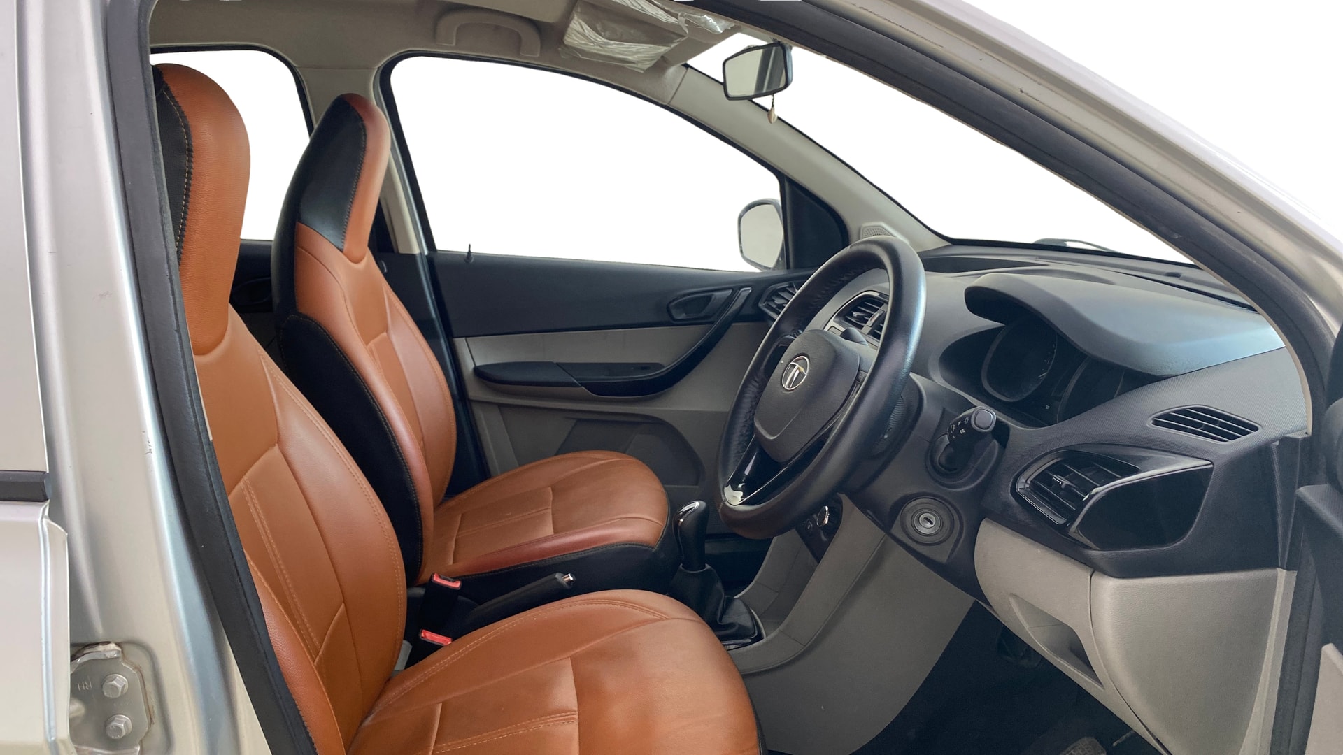 View 2018 Tata Tiago Revotorq XB Image 25 Used 2018 Tata Tiago Revotorq XB Image 25